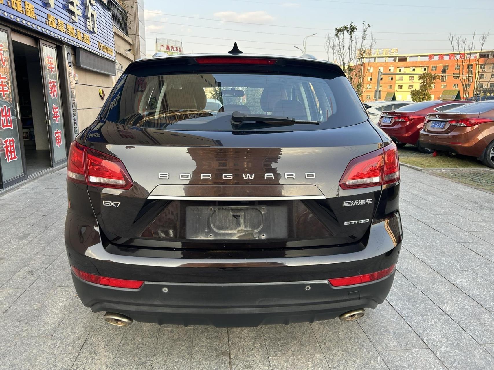 19年宝沃bx7,大众途观发动机2.