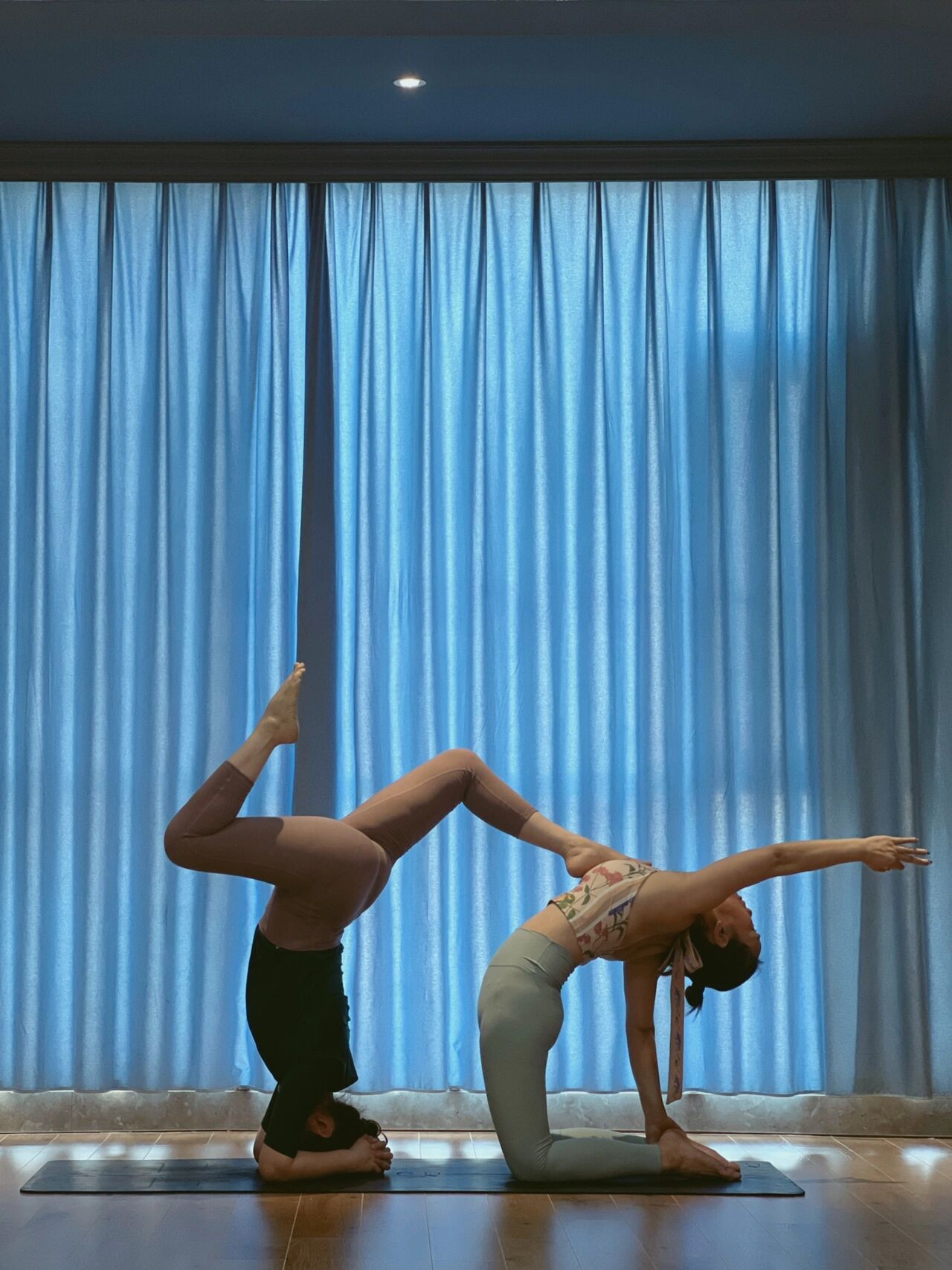 超美双人瑜伽体式 出镜的是后弯提升课小班课的学员们06