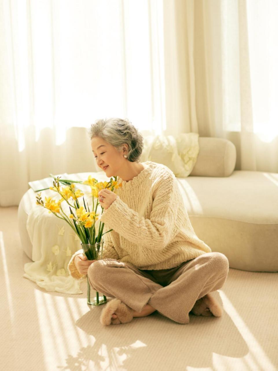 喜欢这样优雅的老去70岁奶奶的写真照