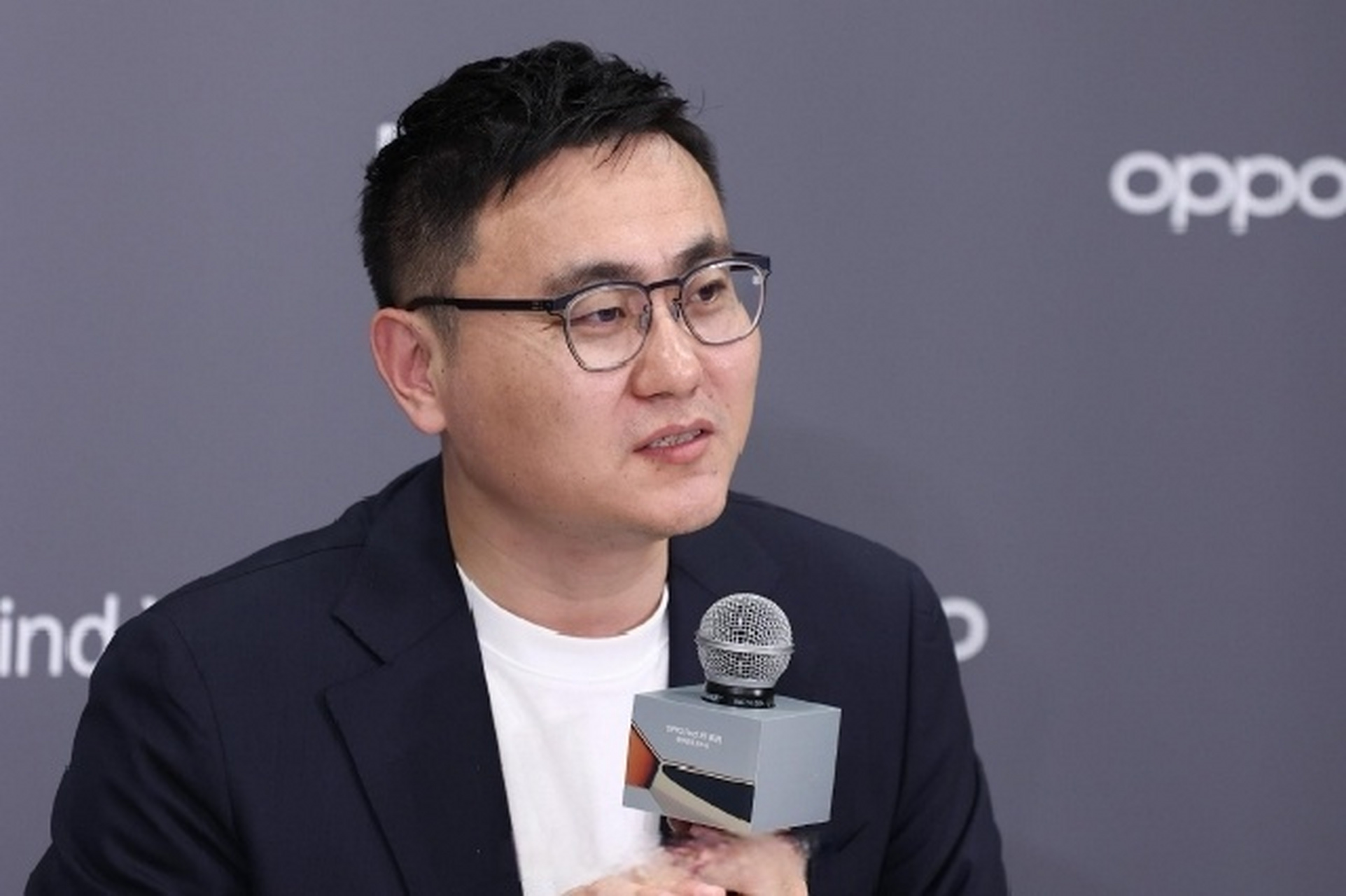 oppo find产品线总裁李杰,这条产品线总裁其实已经换了不少人了,就我