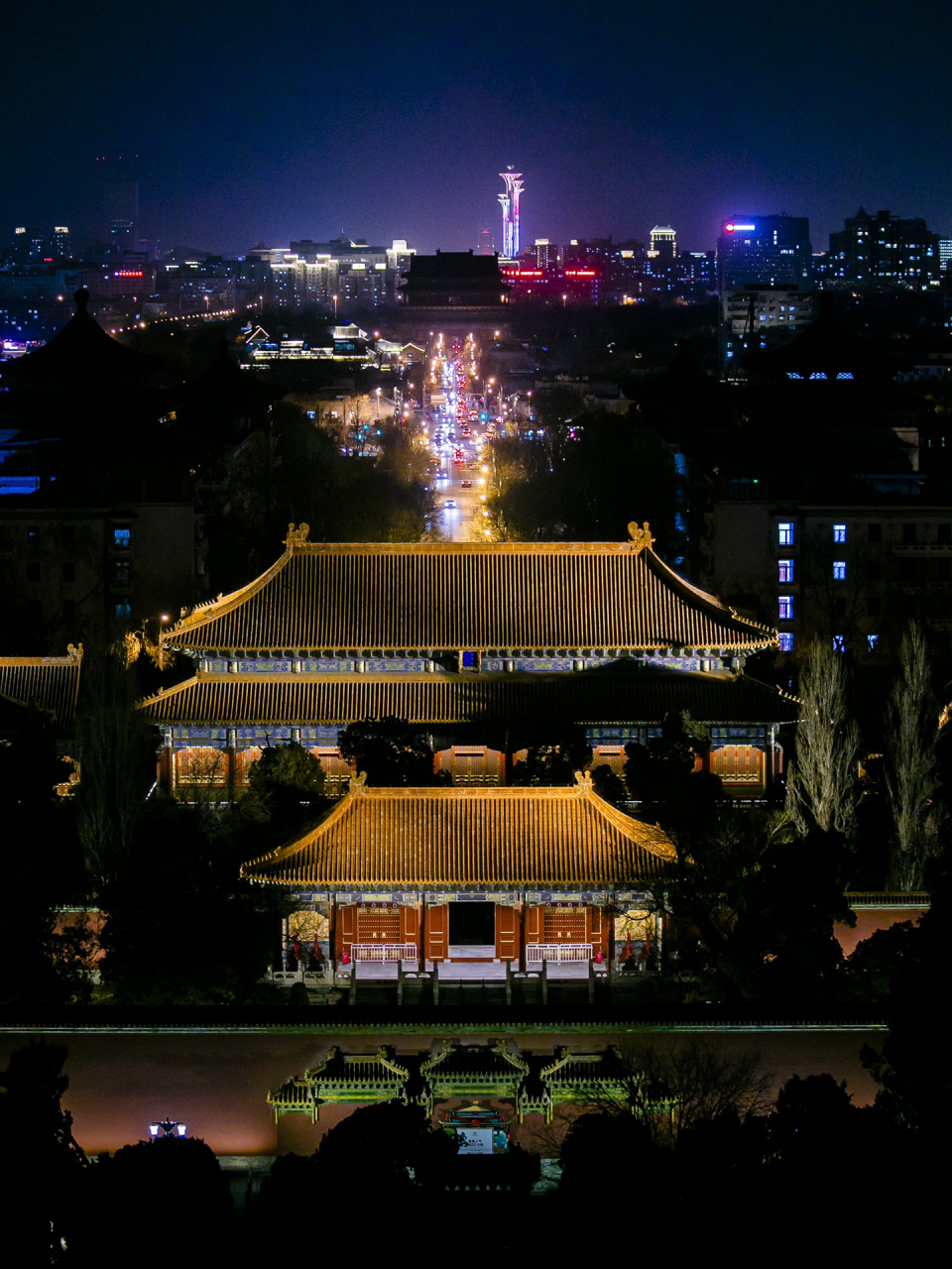 非常推荐大家去景山的万春亭看看京城的夜景(还可以看夕阳) 95记