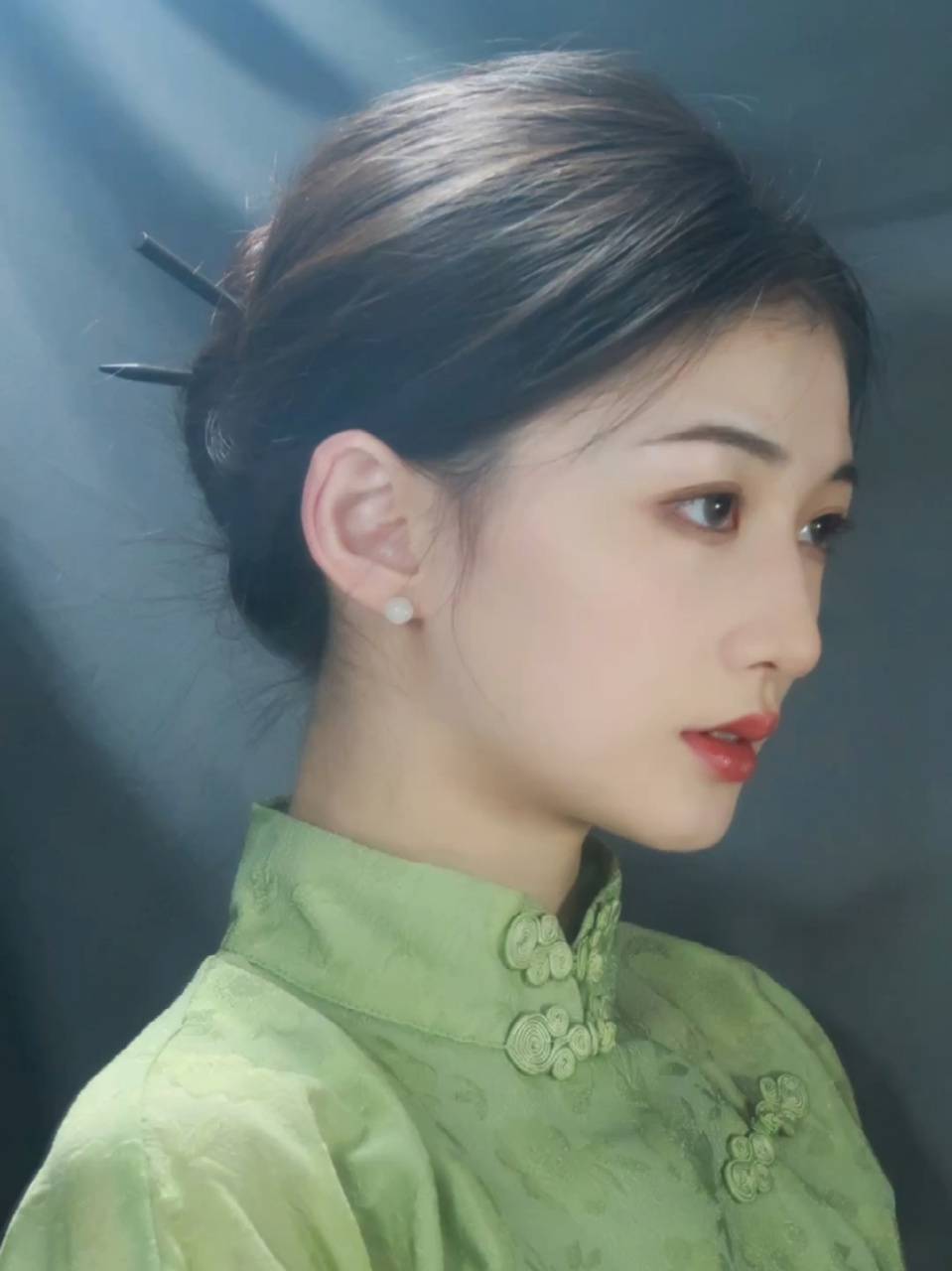 云堆翠髻|轻古风发簪盘发教程 剪得太忙不小心碰掉一个片段 重发了