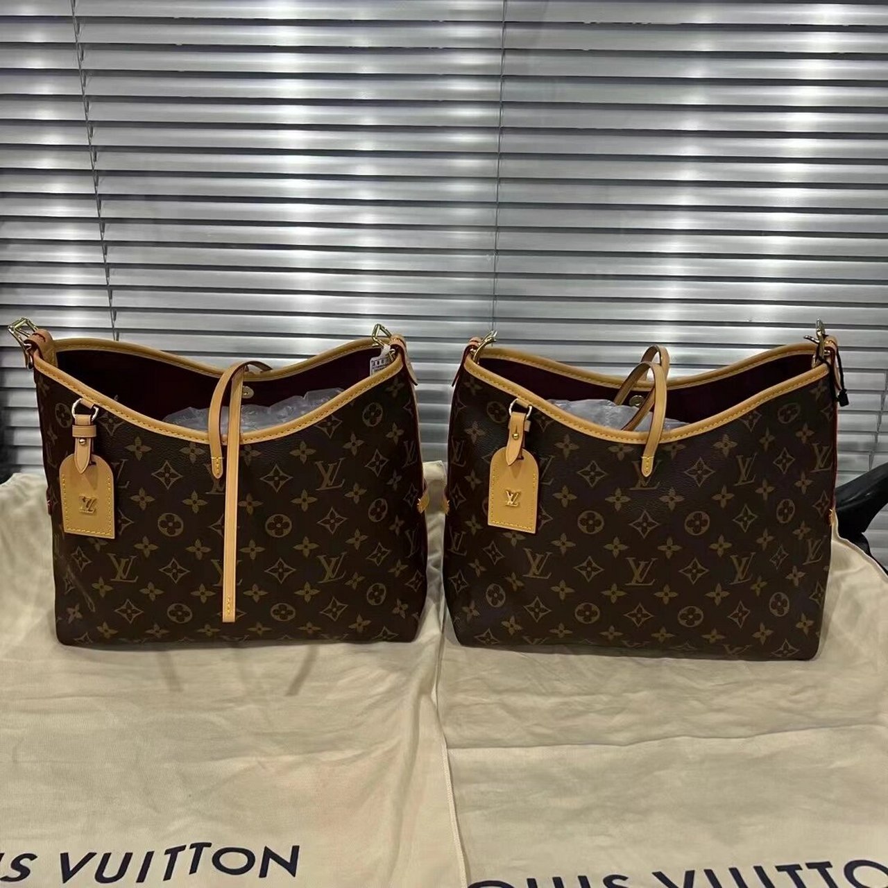 路易威登louis vuitton 全新carryall小号新到现货两只,想要的尽快