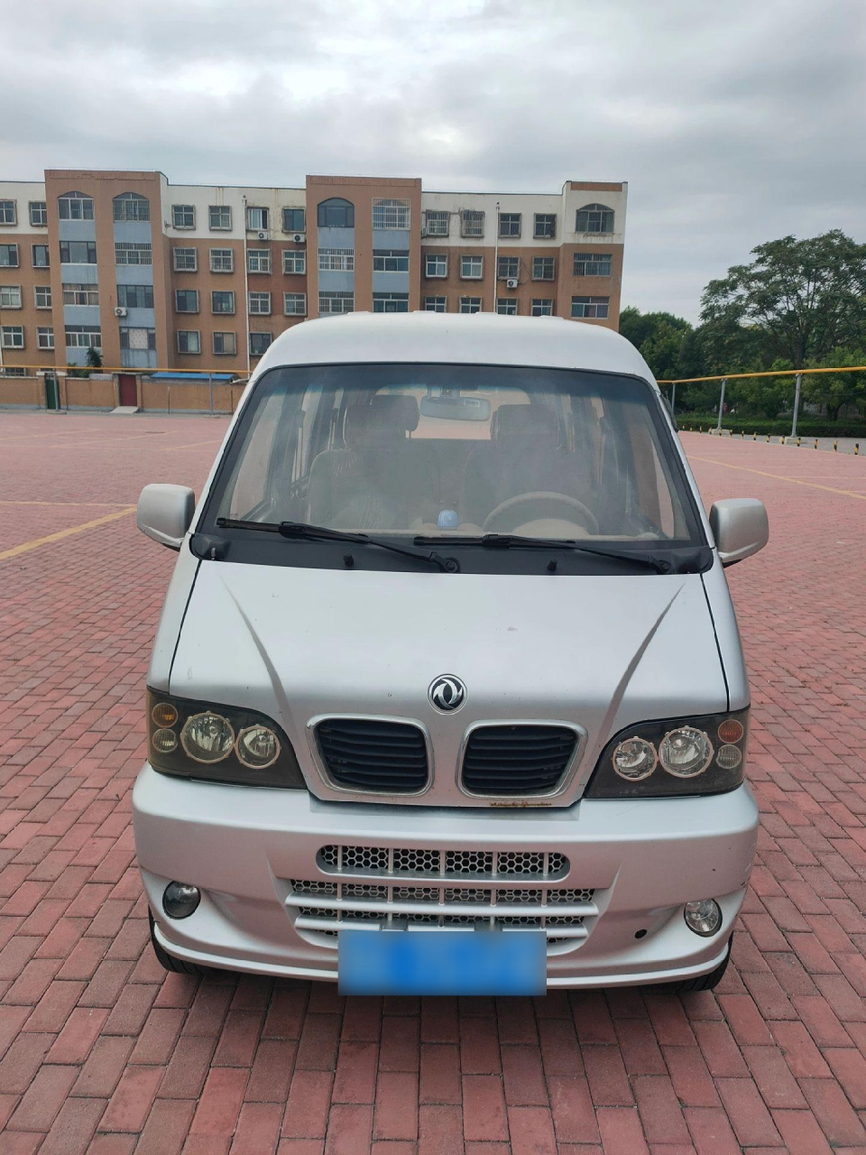 东风小康面包车