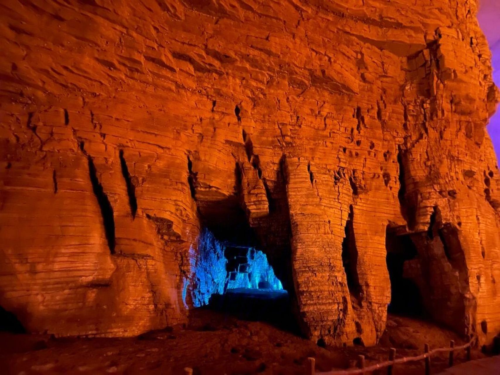 一:利川腾龙洞,02位于湖北省恩施州利川市,腾龙洞所处的利川市位于