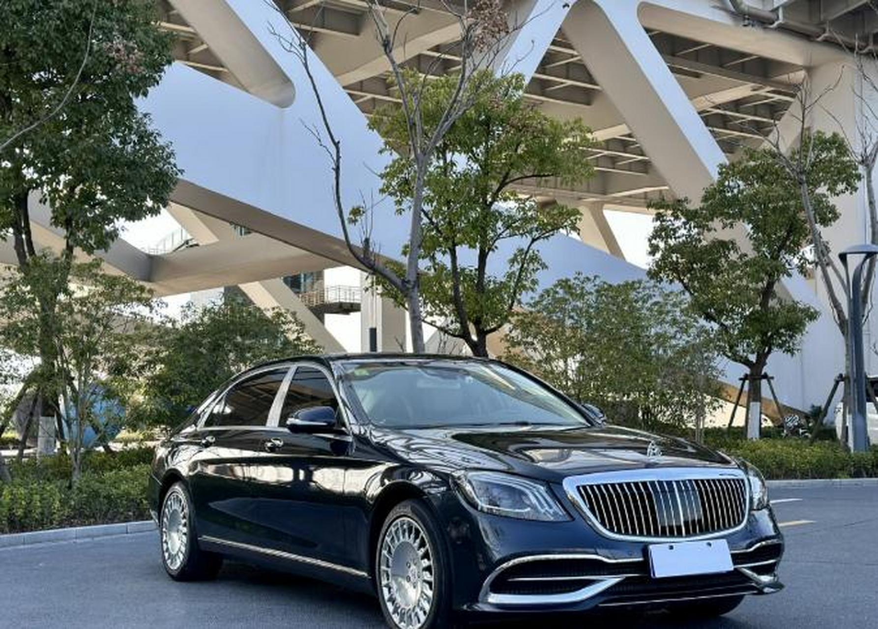 奔驰迈巴赫s400四座版  上牌日期:2016年4月 车辆车型:轿车 车辆产地