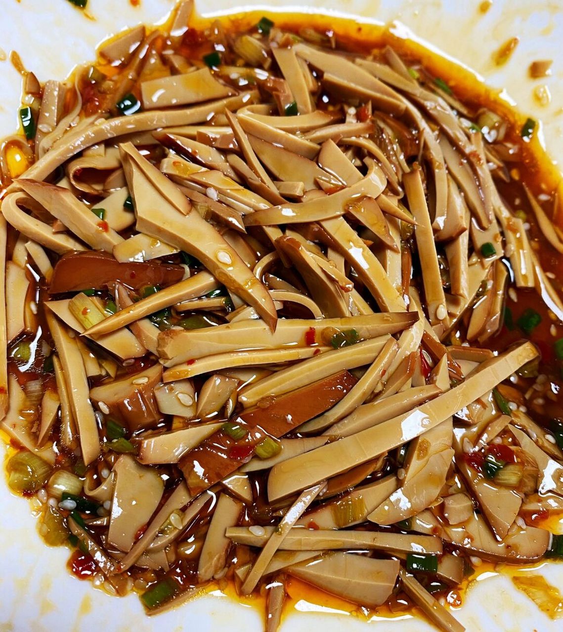 99凉拌鸡蛋干99最近热衷于凉拌菜无法自拔!