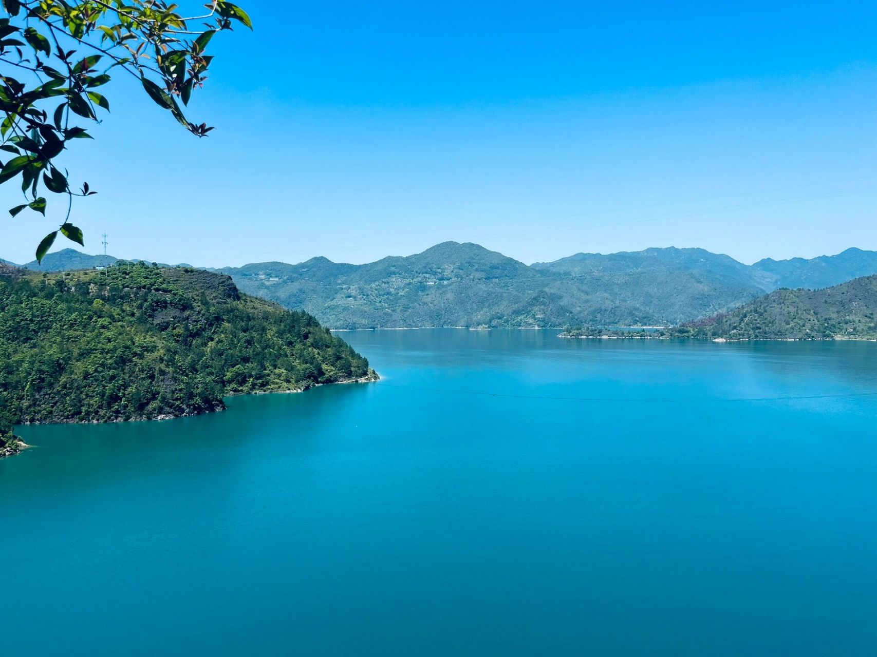 千峡湖的正确打开方式——自驾无孩版 千峡湖位于青田县,适合自驾游