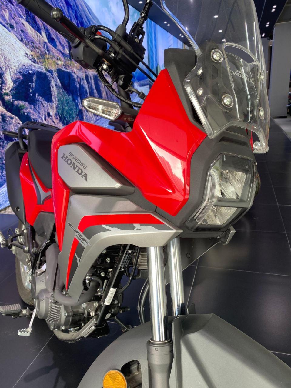 新大洲本田crf190l 入门级拉力车型 价格不高 具有可玩性 偶尔来个