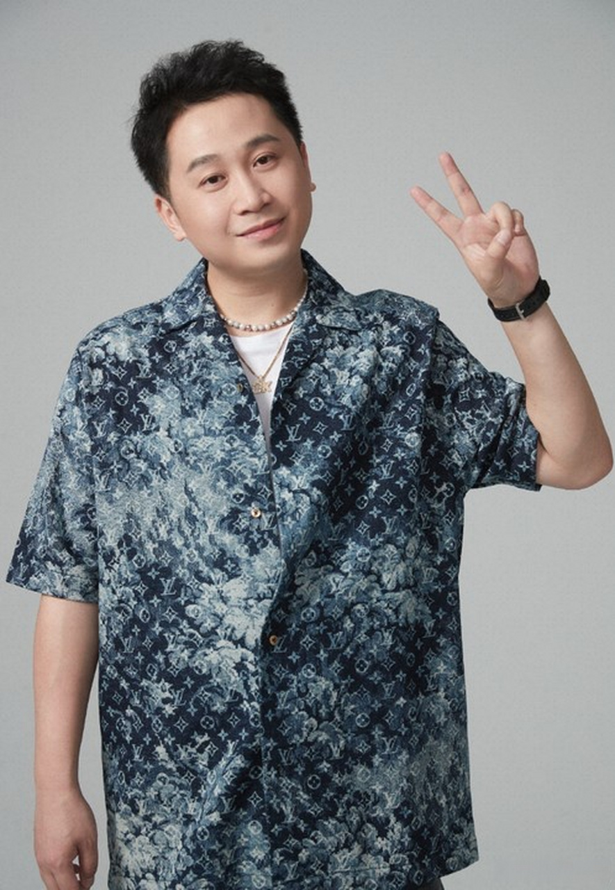 tangoz坚决否认性骚扰杜紫怡# 17日,tangoz发文再次否认被杜紫怡挚刎