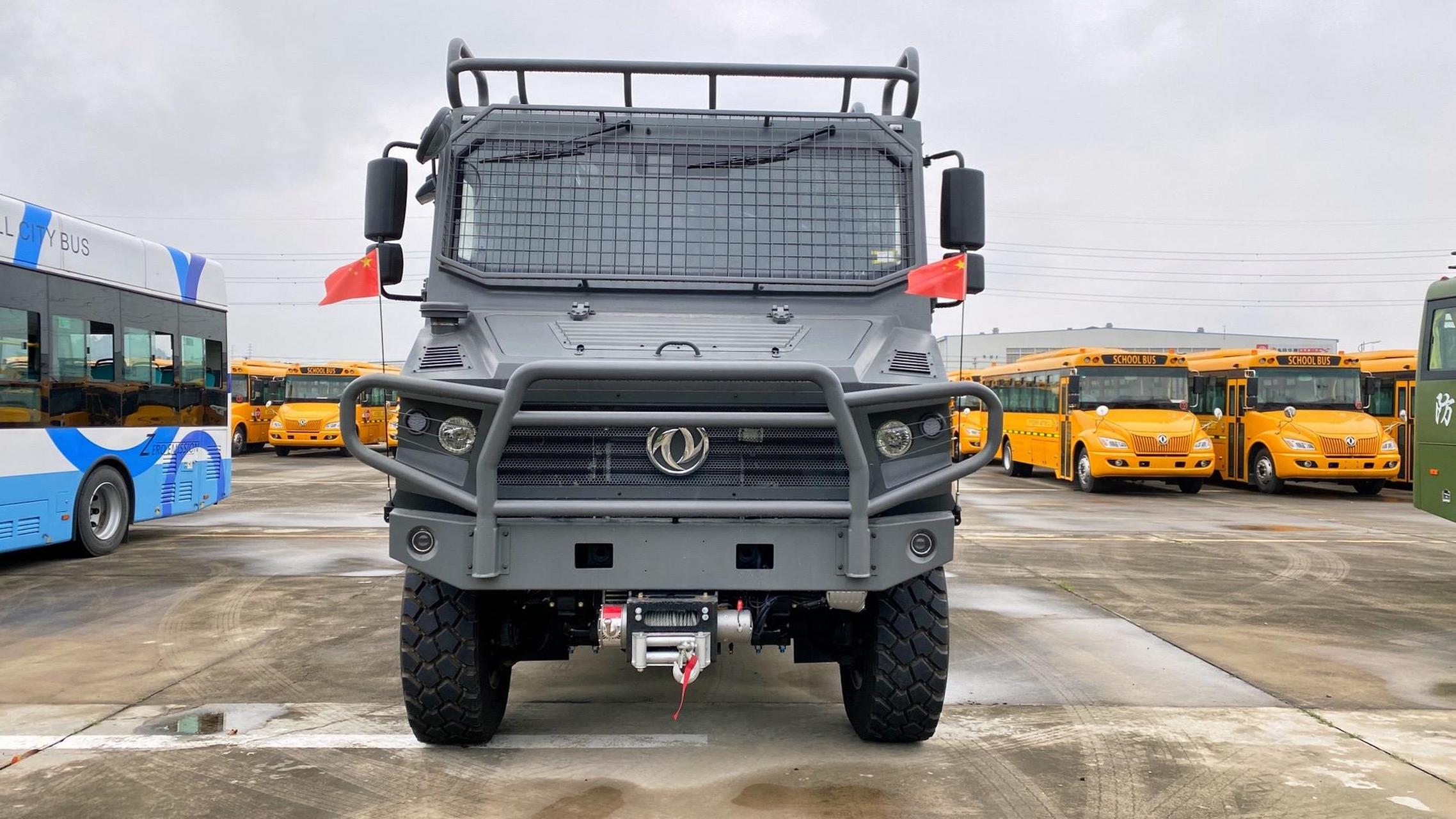 四驱越野房车,蓝牌四驱旅居车,分时四驱,自动挡,越野轮胎,充放气,尖头