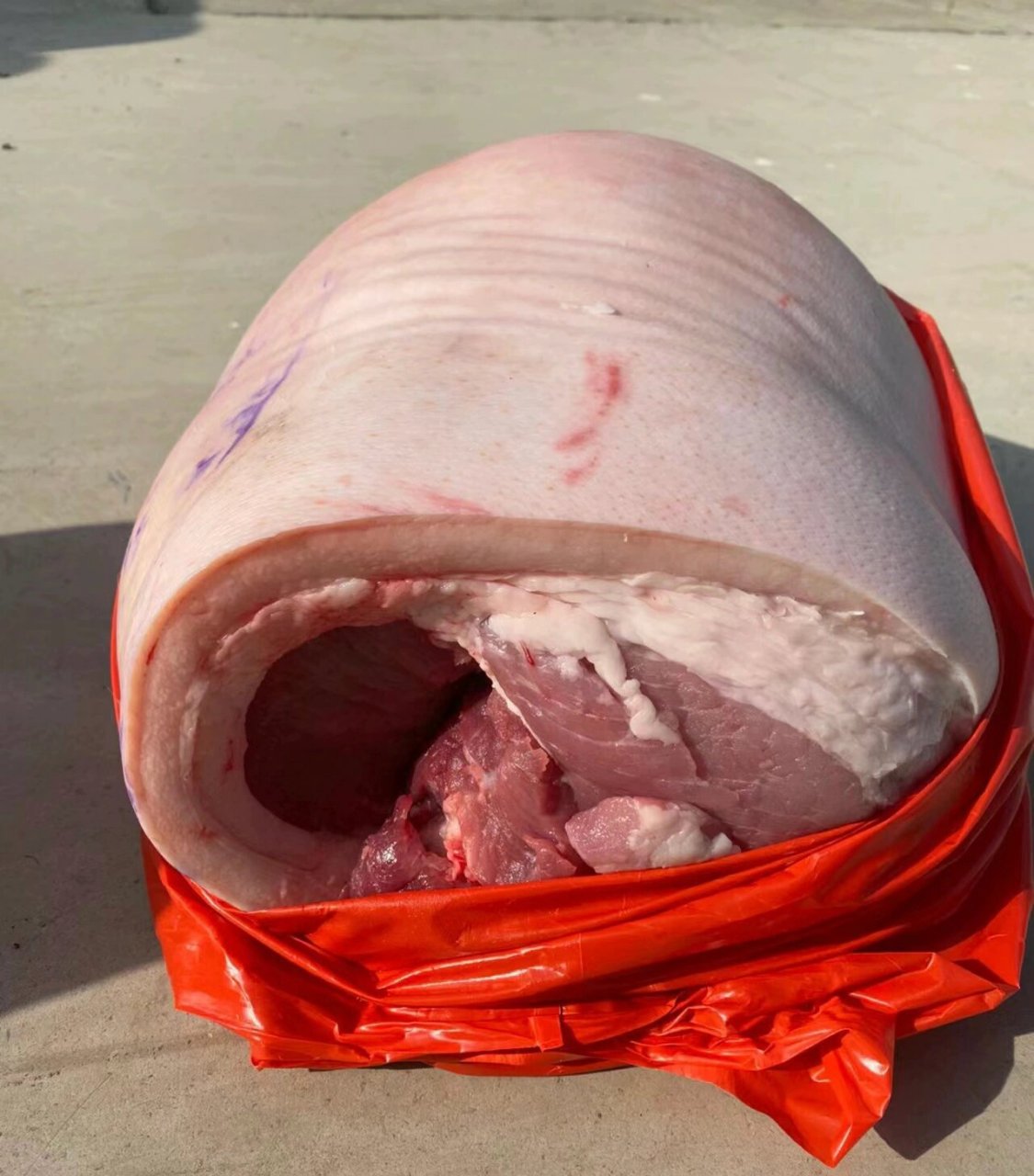 如图:30斤肉有多少 三个月30斤,对于大基数可能有些慢 看着这么大一块