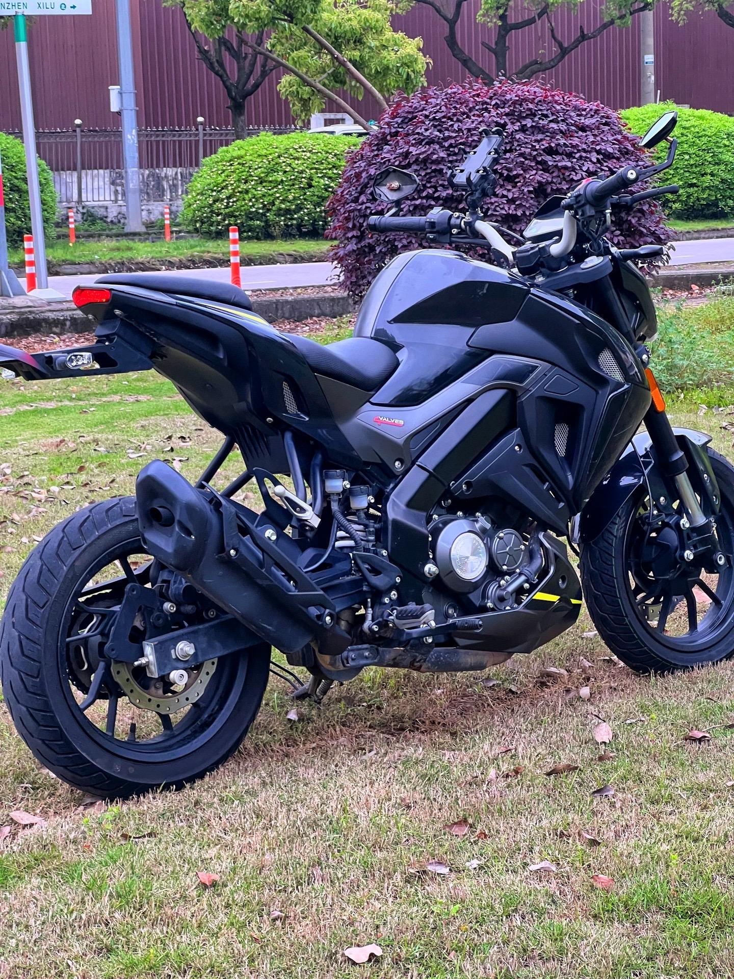 贝纳利小迅龙150摩托车23年4月的车 23款的车