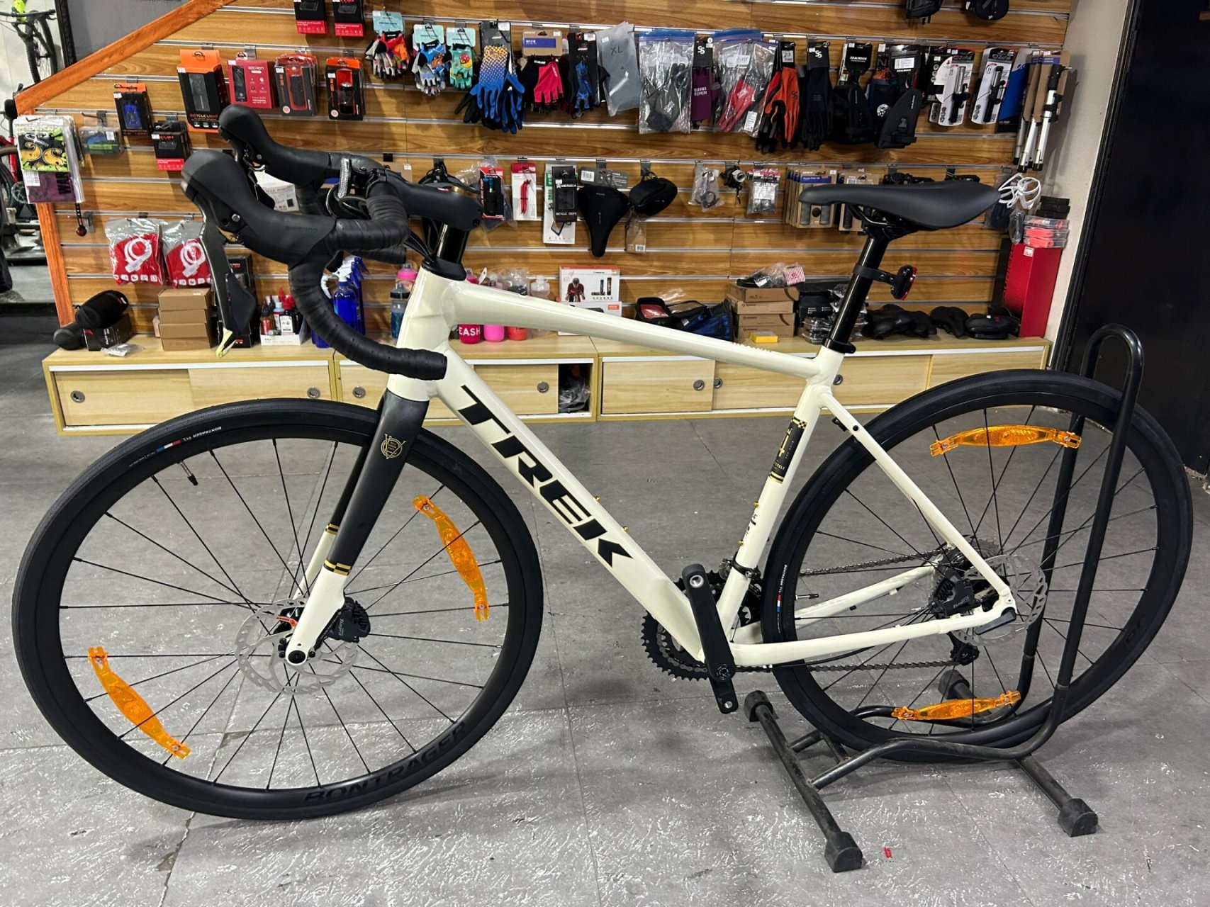 崔克万元公路车不二之选 全新24款 domane al4 到店20速油刹 零售价