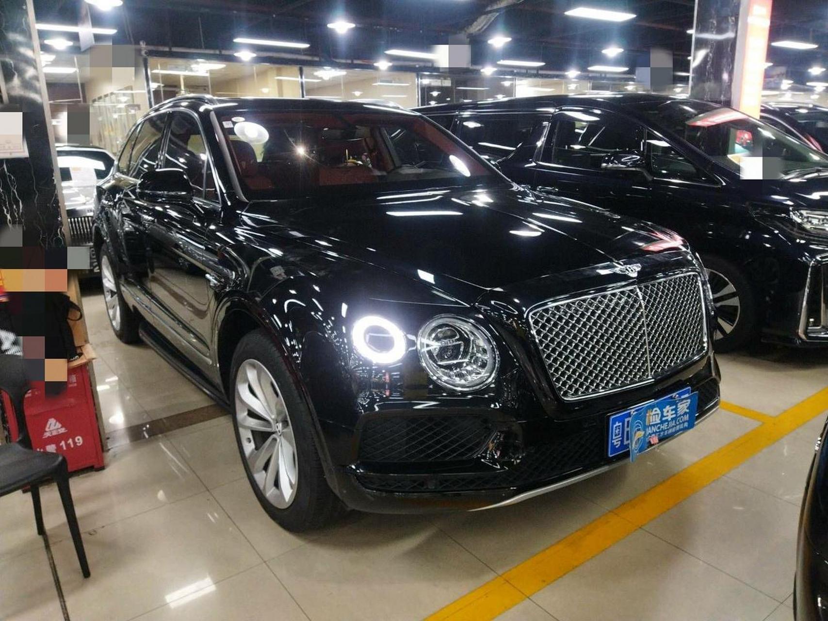 百万级的行政轿车一抓一大把,但是百万级的suv就那么几款,这台添越