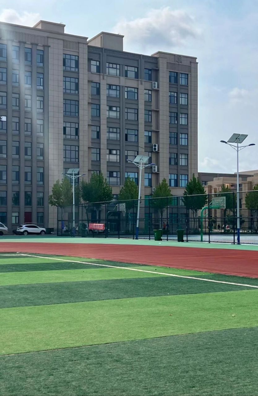 德州科技职业学院 宿舍环境好上床下桌带空调独卫,有着丰富多彩的校园