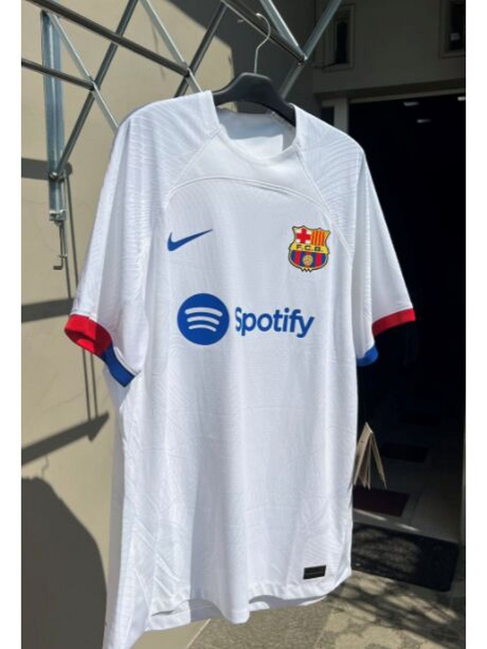 巴塞罗那2023-24赛季客场球衣实物曝光 #足球#0202#小红书竞技场