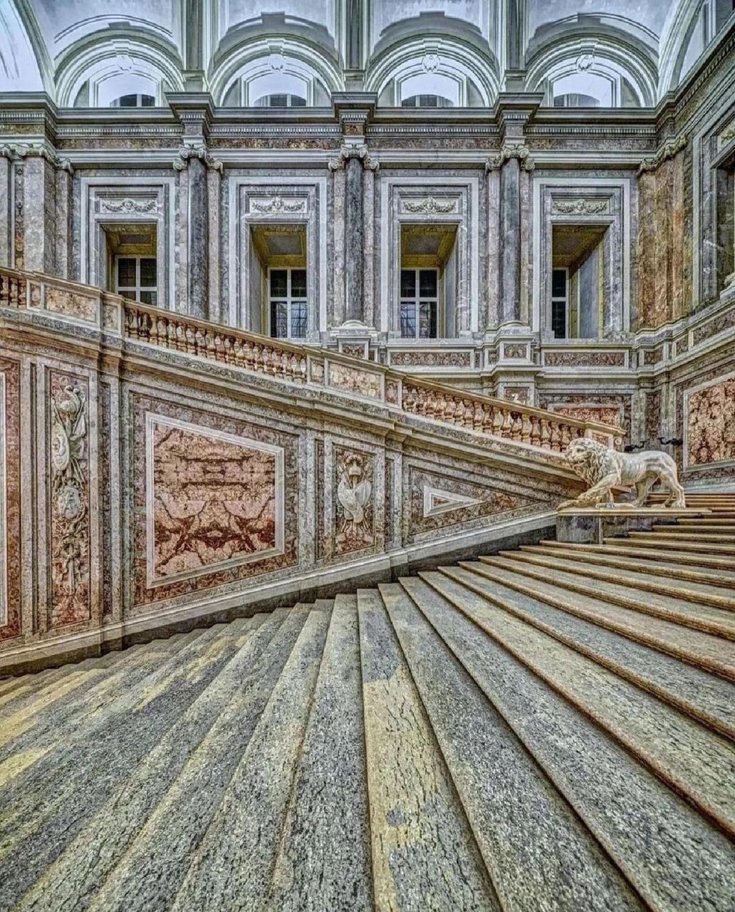 欧洲最宏伟的王宫-卡塞塔王宫 卡塞塔皇宫reggia-di-caserta是意大利