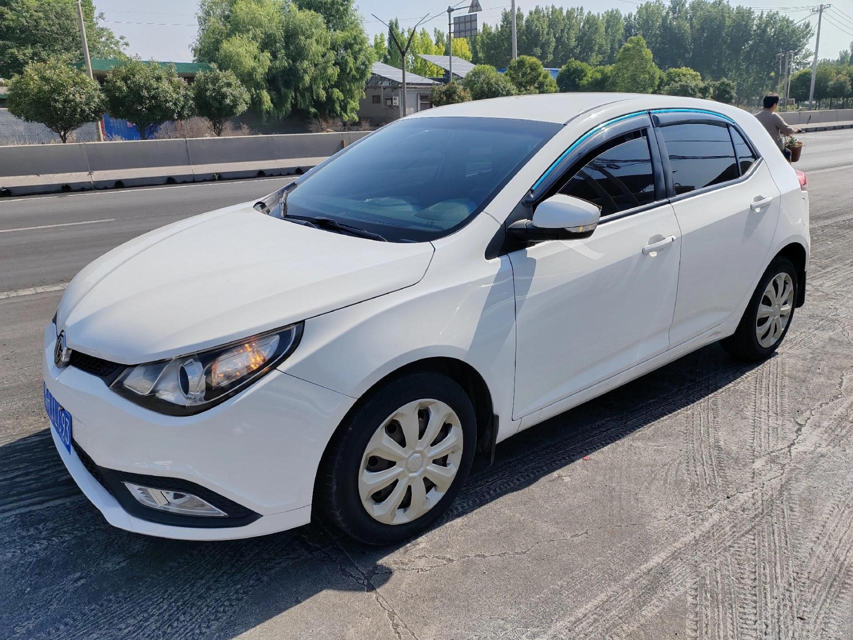 到店13年名爵mg5,漂亮的两厢车,上汽通用1.