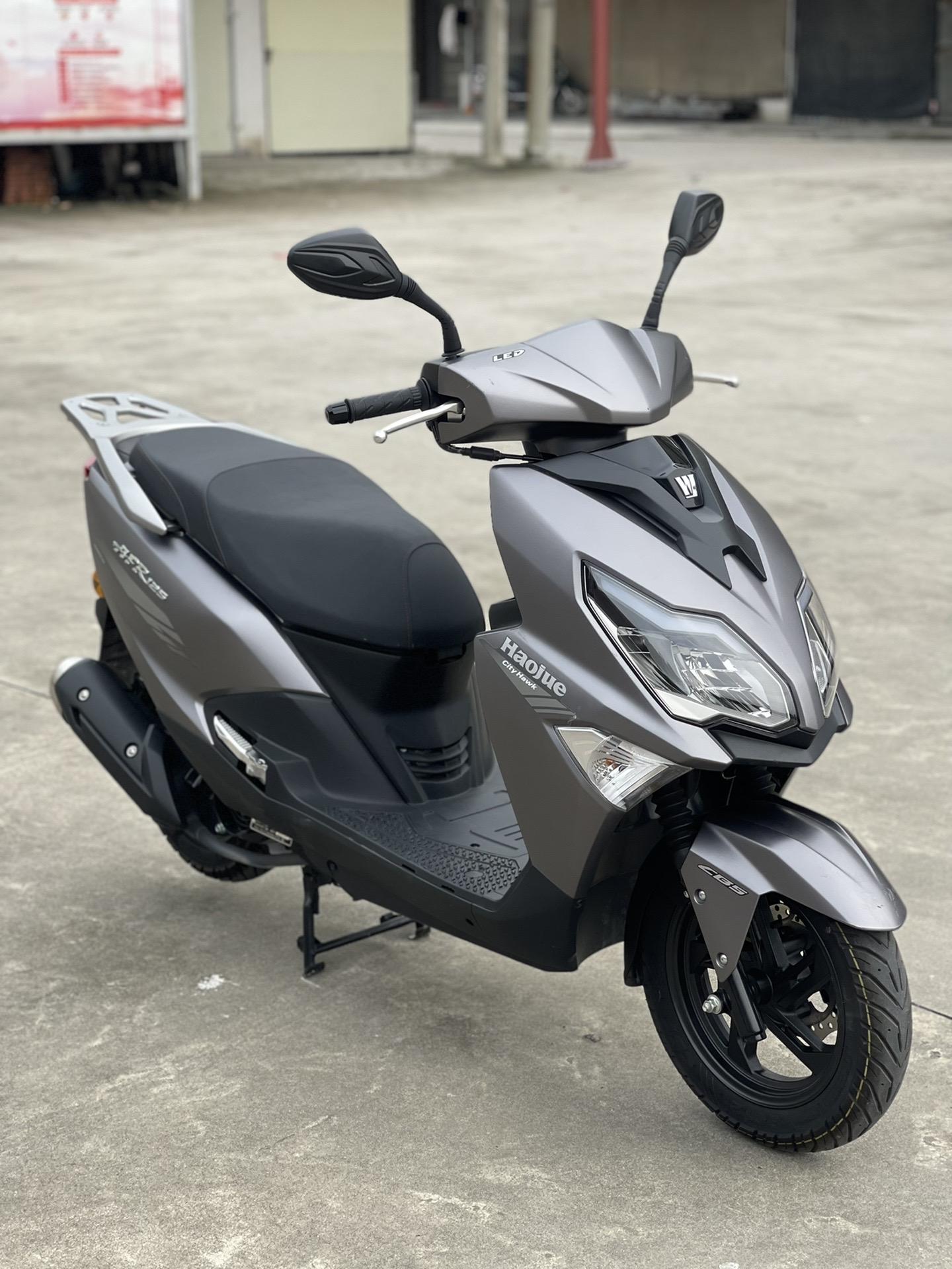 23年2月豪爵afr125,实行6000多公里,一手户,车况精品,牌证齐全必须