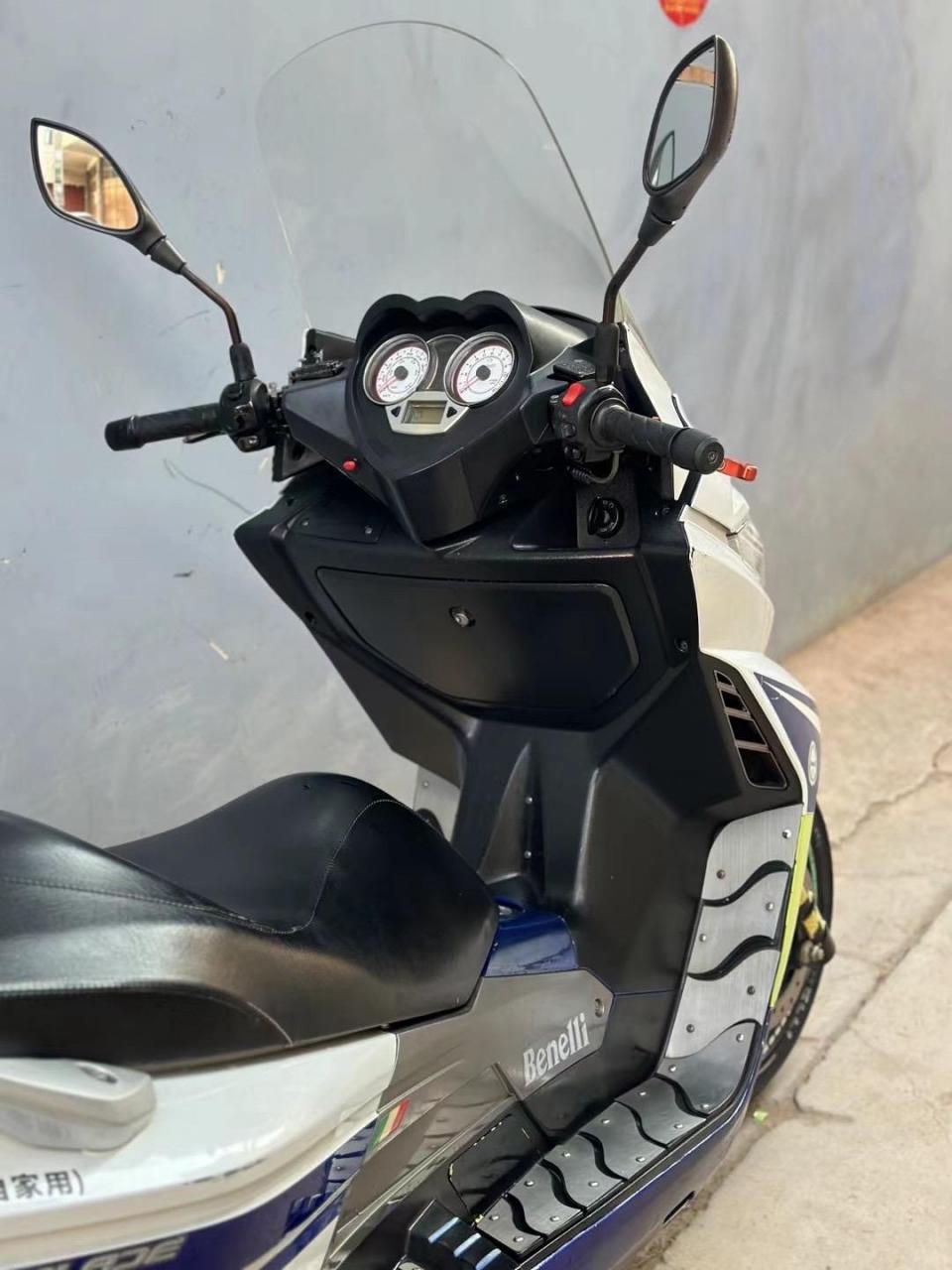 特价17年贝纳利高配abs银刃250大踏板,几千块钱手续齐全手拉手过户!