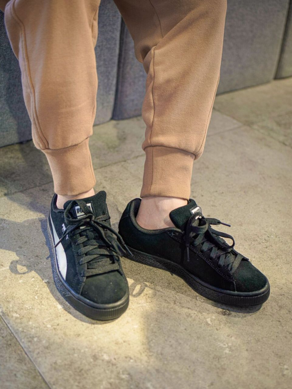 去店家挑鞋子99的时候一眼看中, 在经典的 puma suede 跑道元素基础