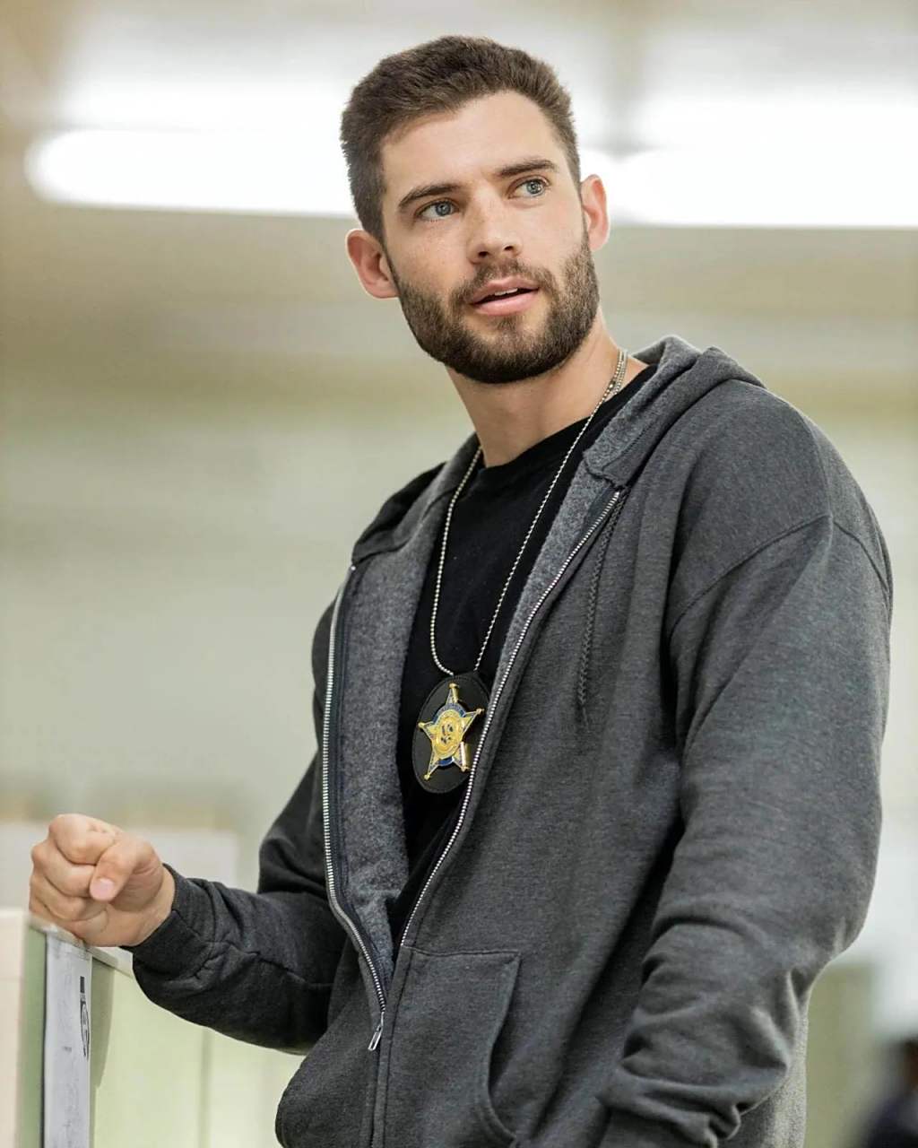 今年30岁的美国男演员 david corenswet(大卫·科伦