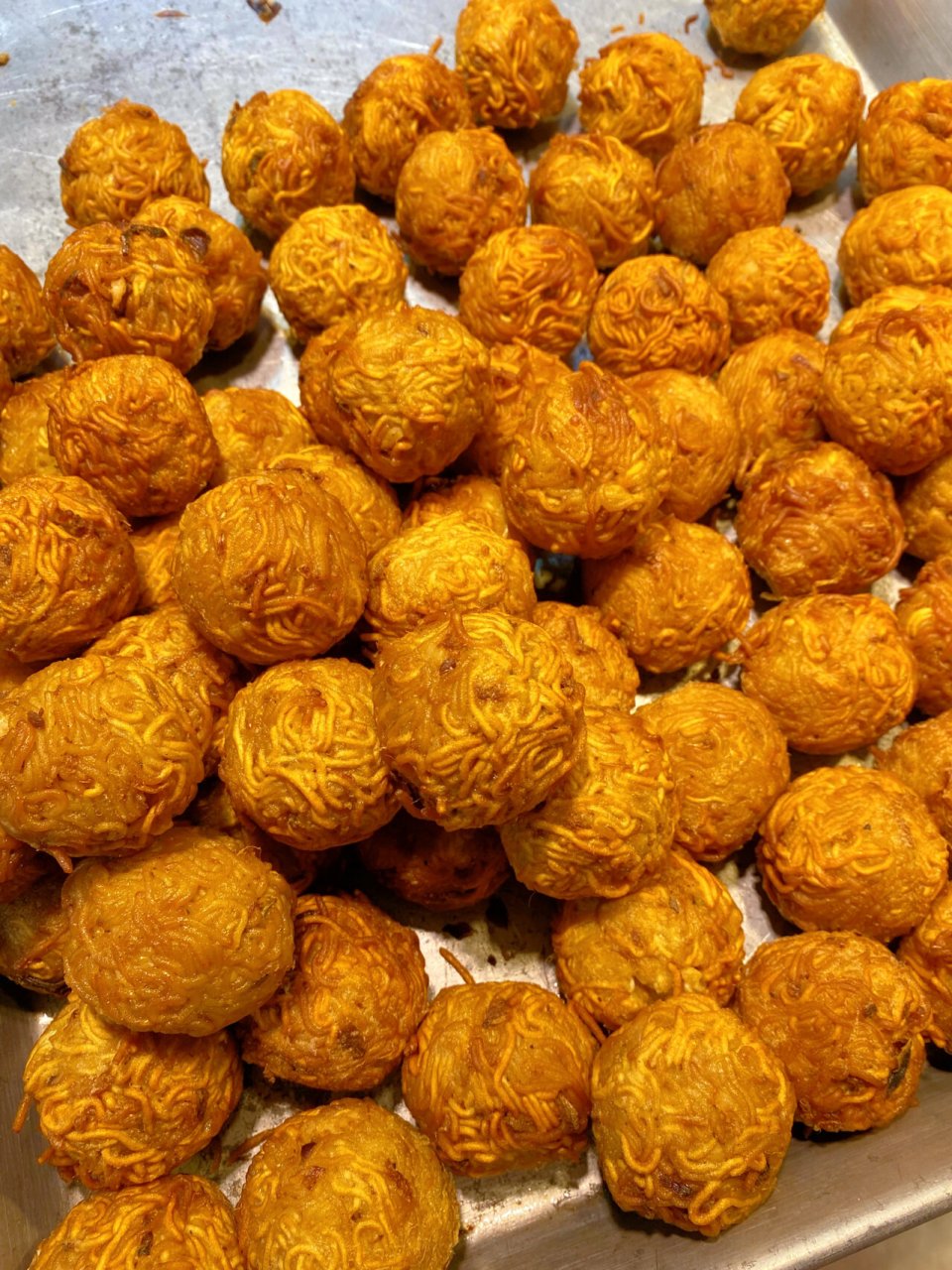 99繁昌路菜市场 王大姐炸圆子 第一次吃到挂面圆子,听说是合肥的