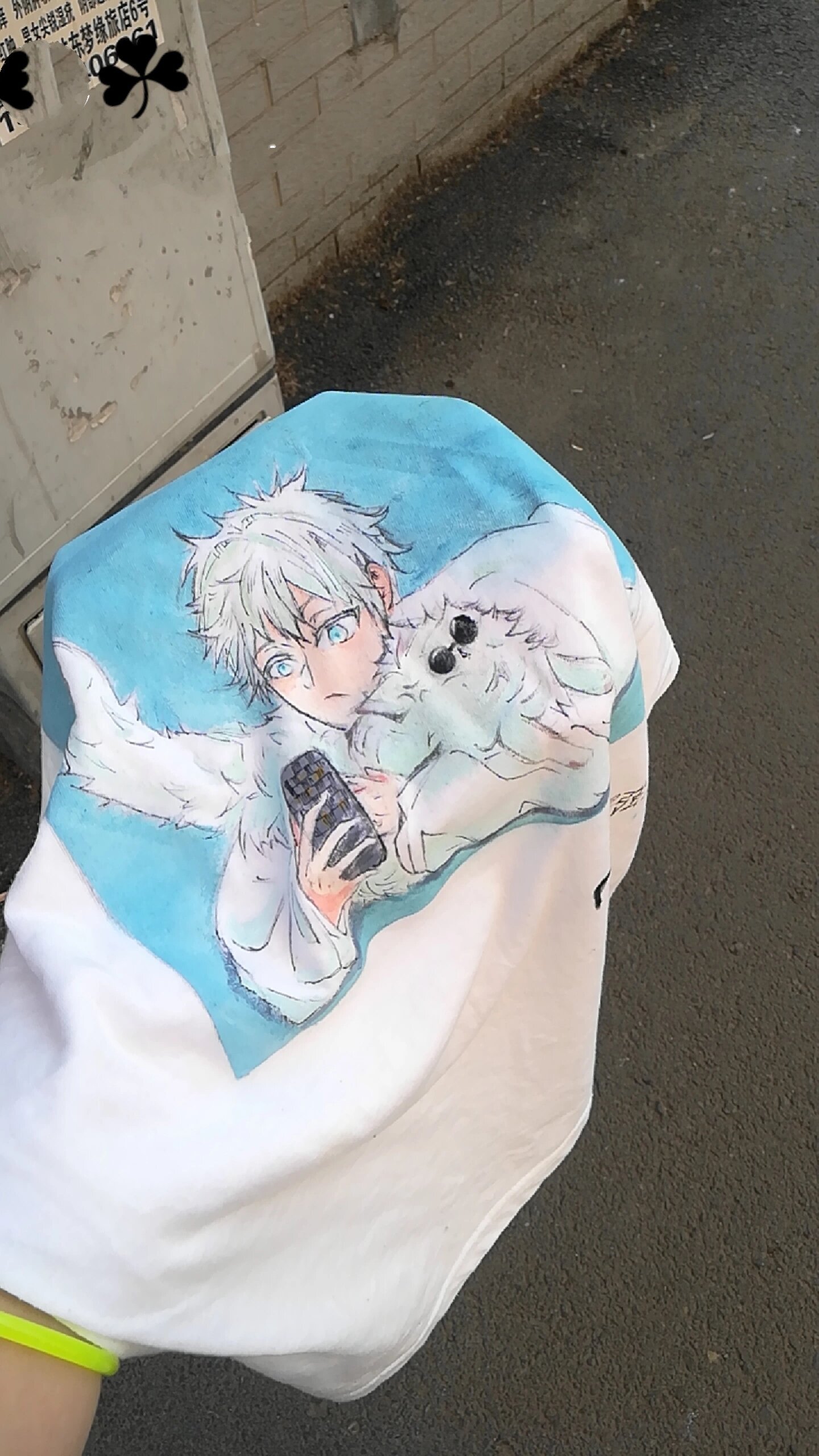 在衣服上画画啦