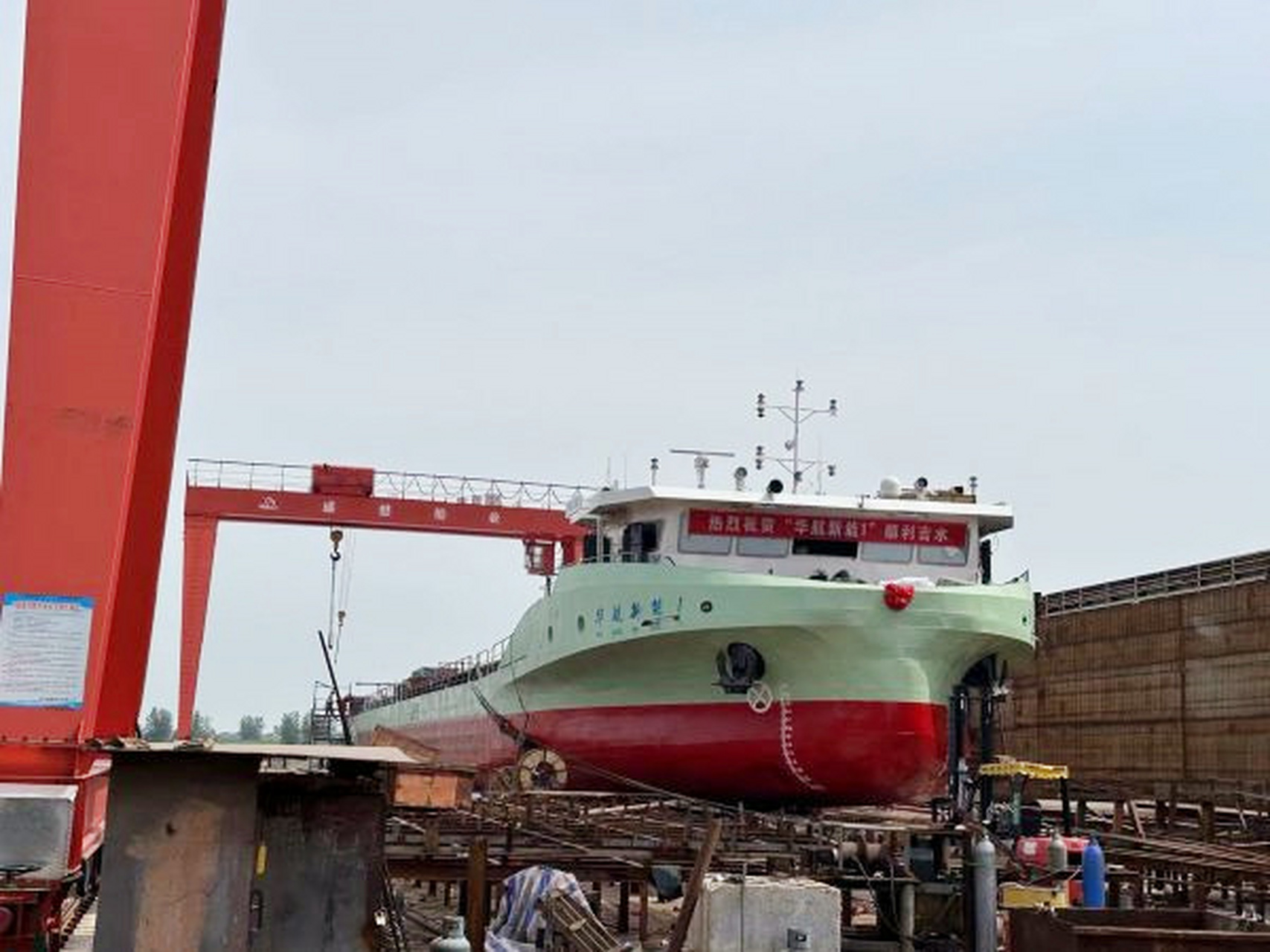 船舶就能在长江和汉江里破浪前行——这一湖北航运绿色发展图景不久将