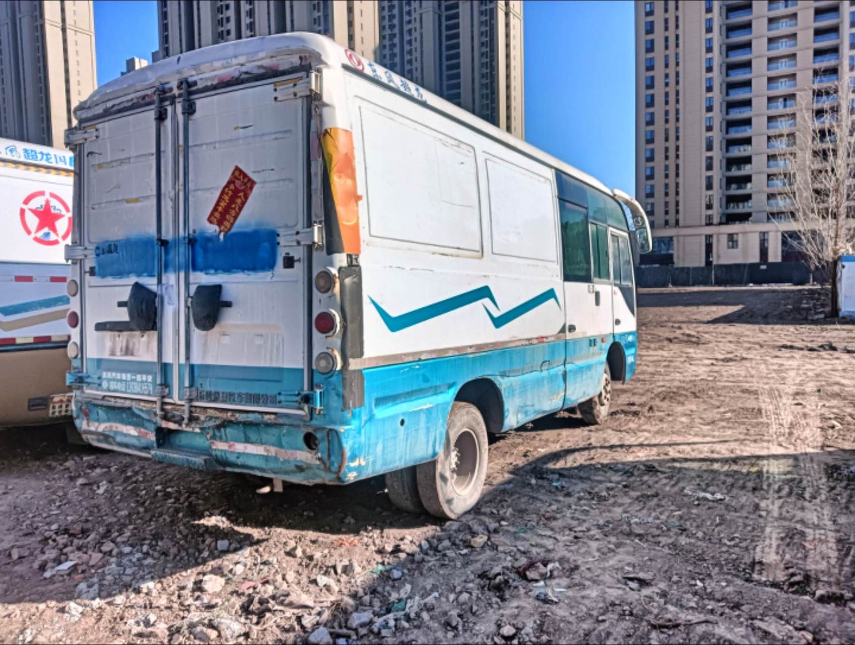 14年6坐东风超龙中巴货车市区不限行 带空调,费用全年