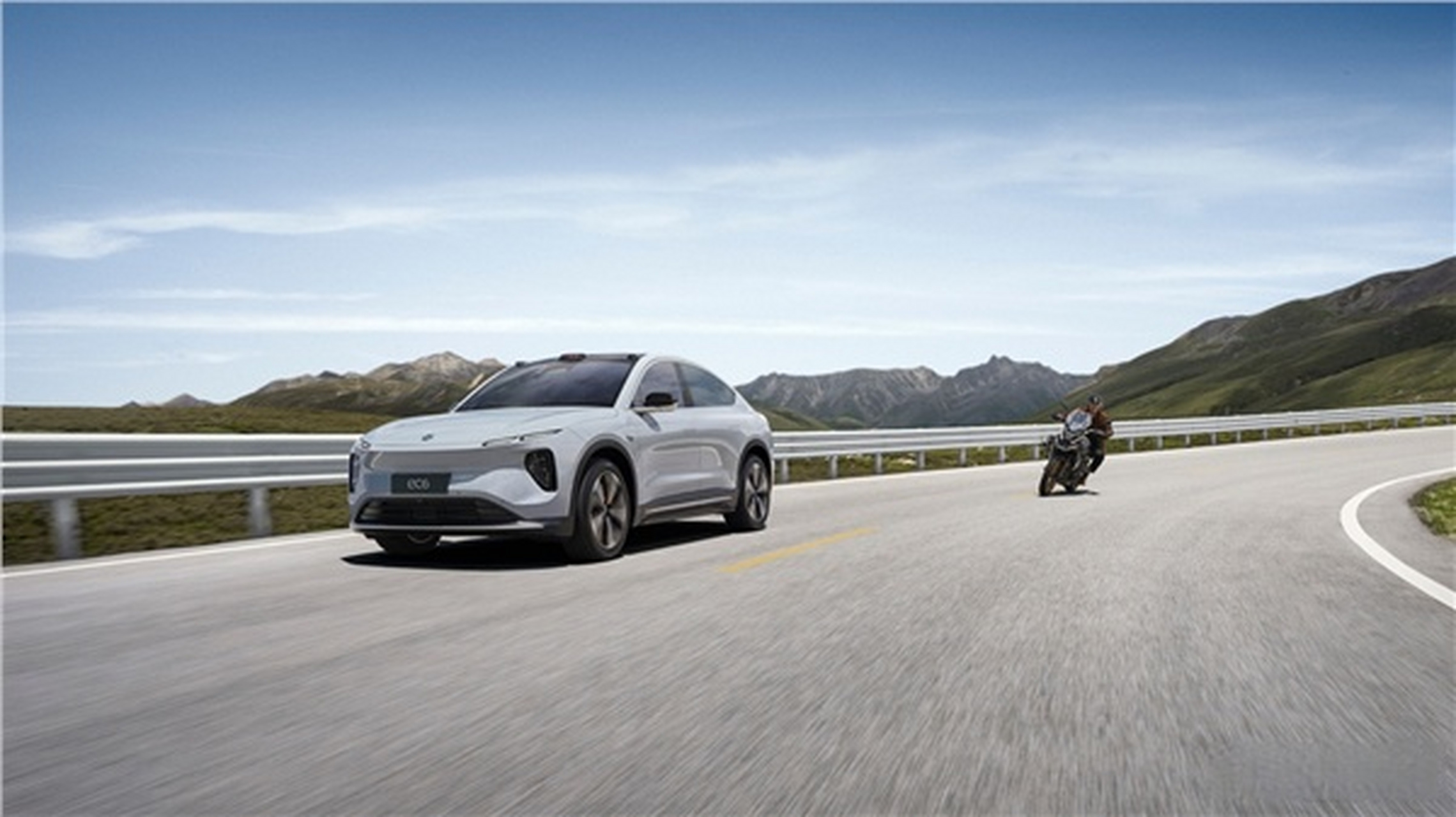 蔚来ec6 全新ec6  75kwh电池包的版本起售价为35.