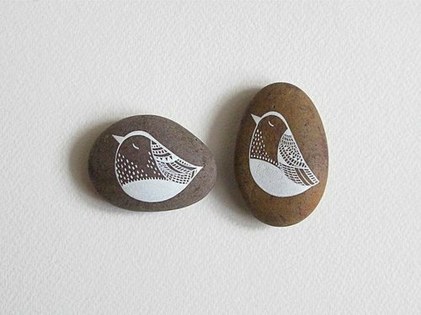 手绘石头画分享,只有一种颜料就可以画的画 #绘画