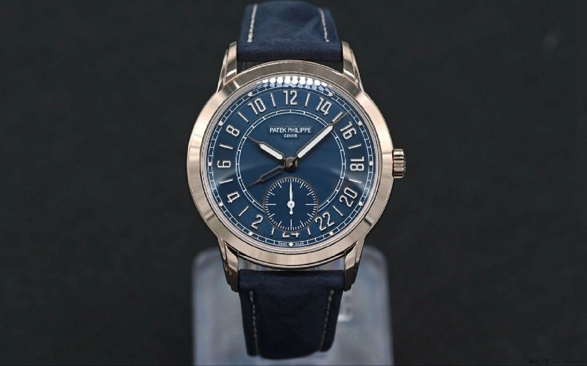 随表展品款式之——百达翡丽5224r-001 这次日内瓦表展上,除了劳力士