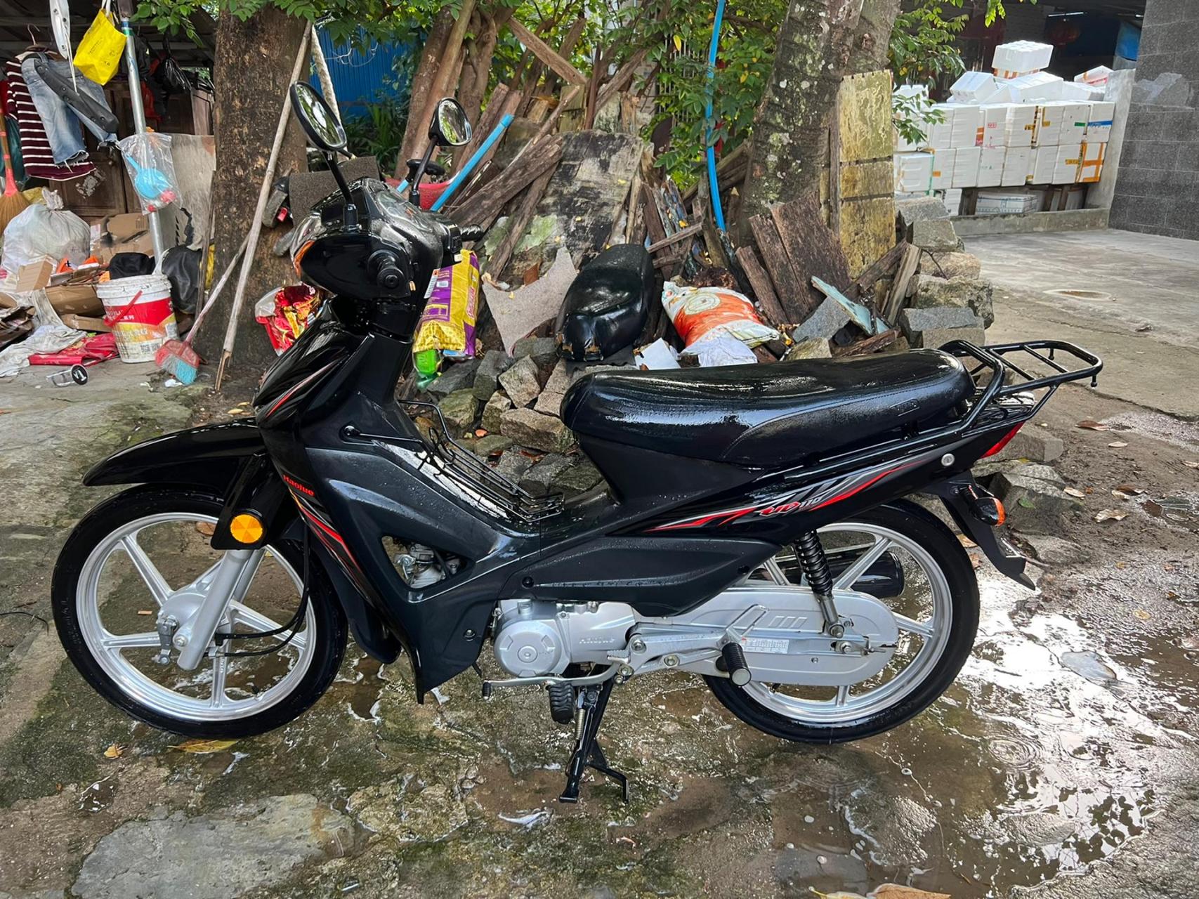 豪爵 ud110 型号hj110-6 成色新 弯梁 摩托车  整车全部原装.