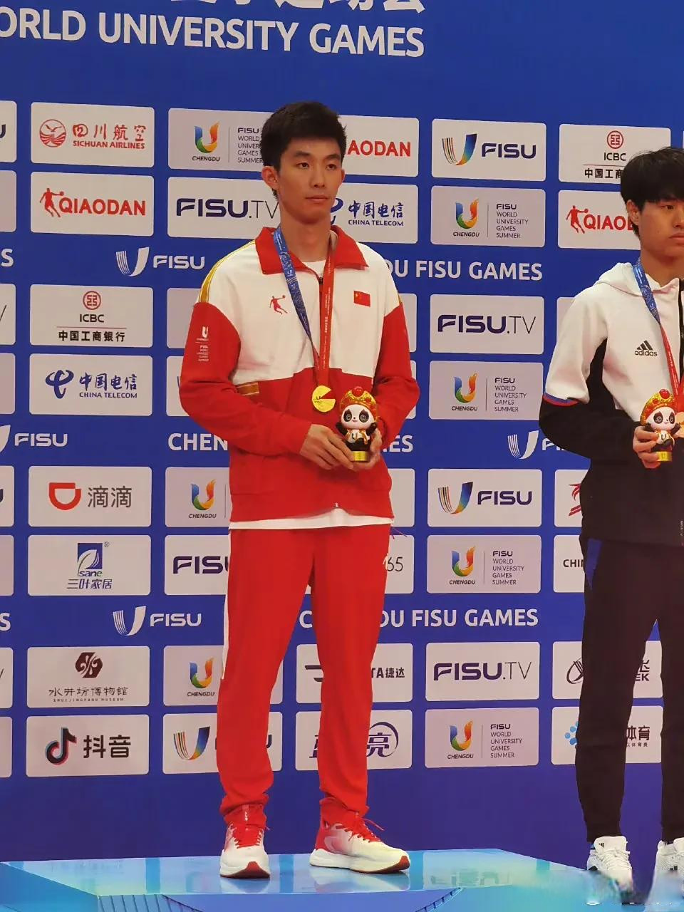 恭喜周恺获得大运会男单冠军!