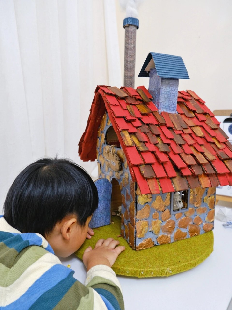 森林小屋 幼儿园手工作业必备单品--手工房子 教程来了 	 准备材料