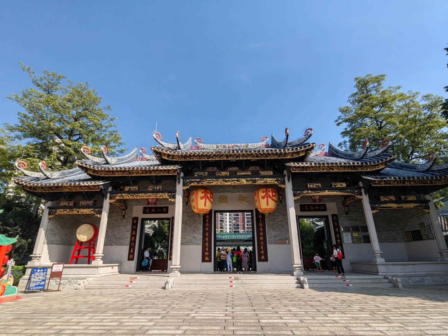 顺德北滘游(1)岭南和园     虽然是新建的新园林公园,但也是非常值得