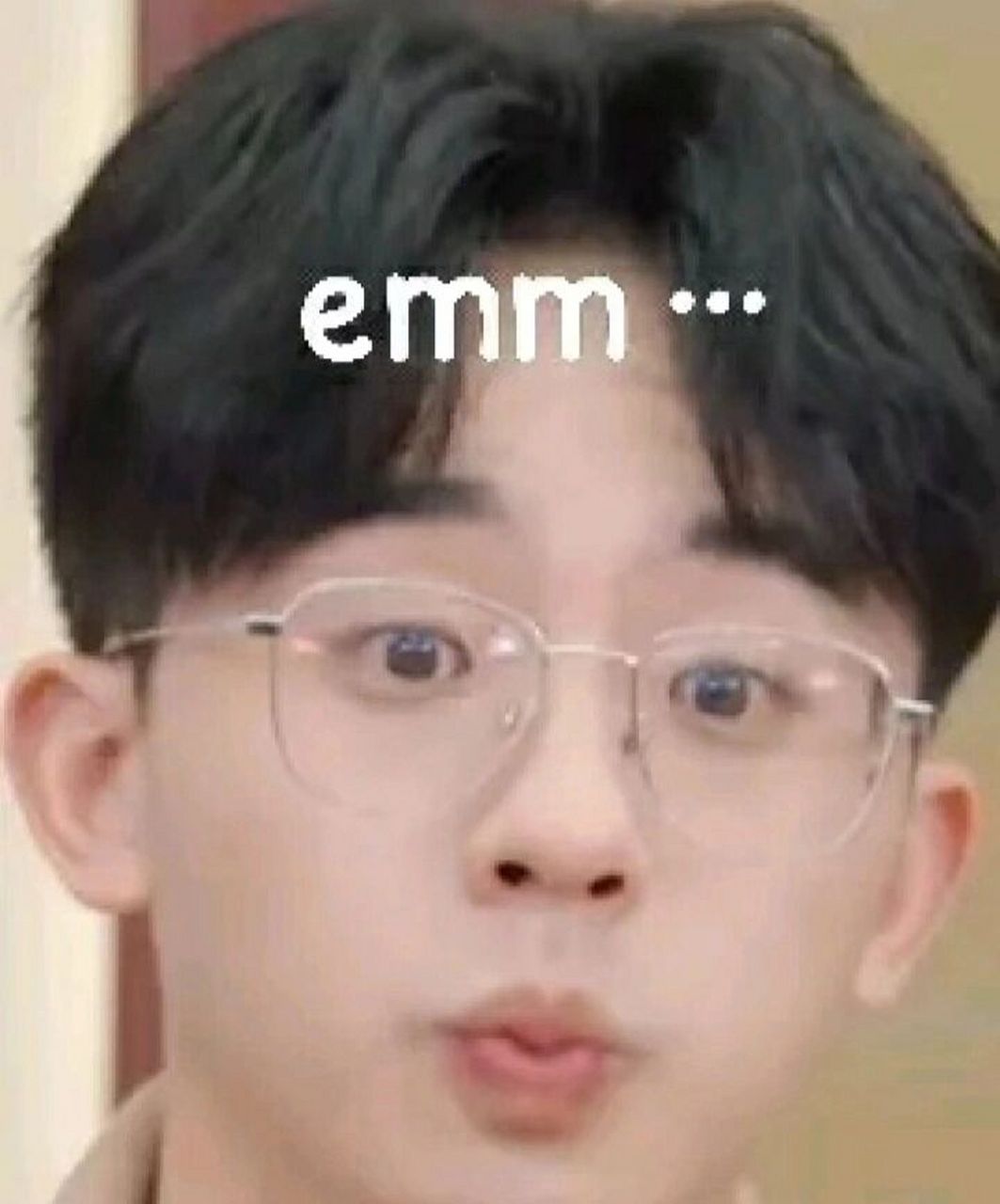 0    院人表情包之何律充钱没充够版本表情包分享