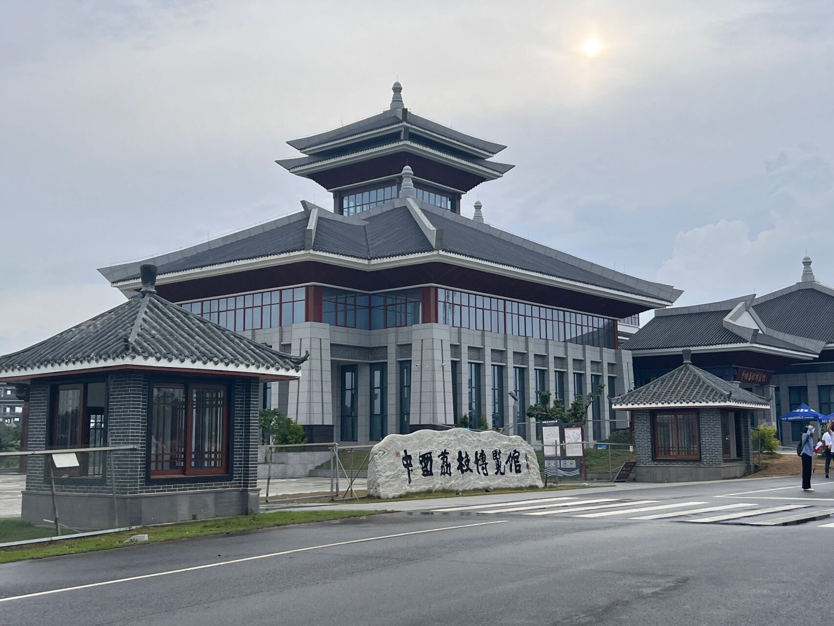 茂名高州荔枝博物馆 博物馆超级大,里面有很多关于荔枝的有趣故事