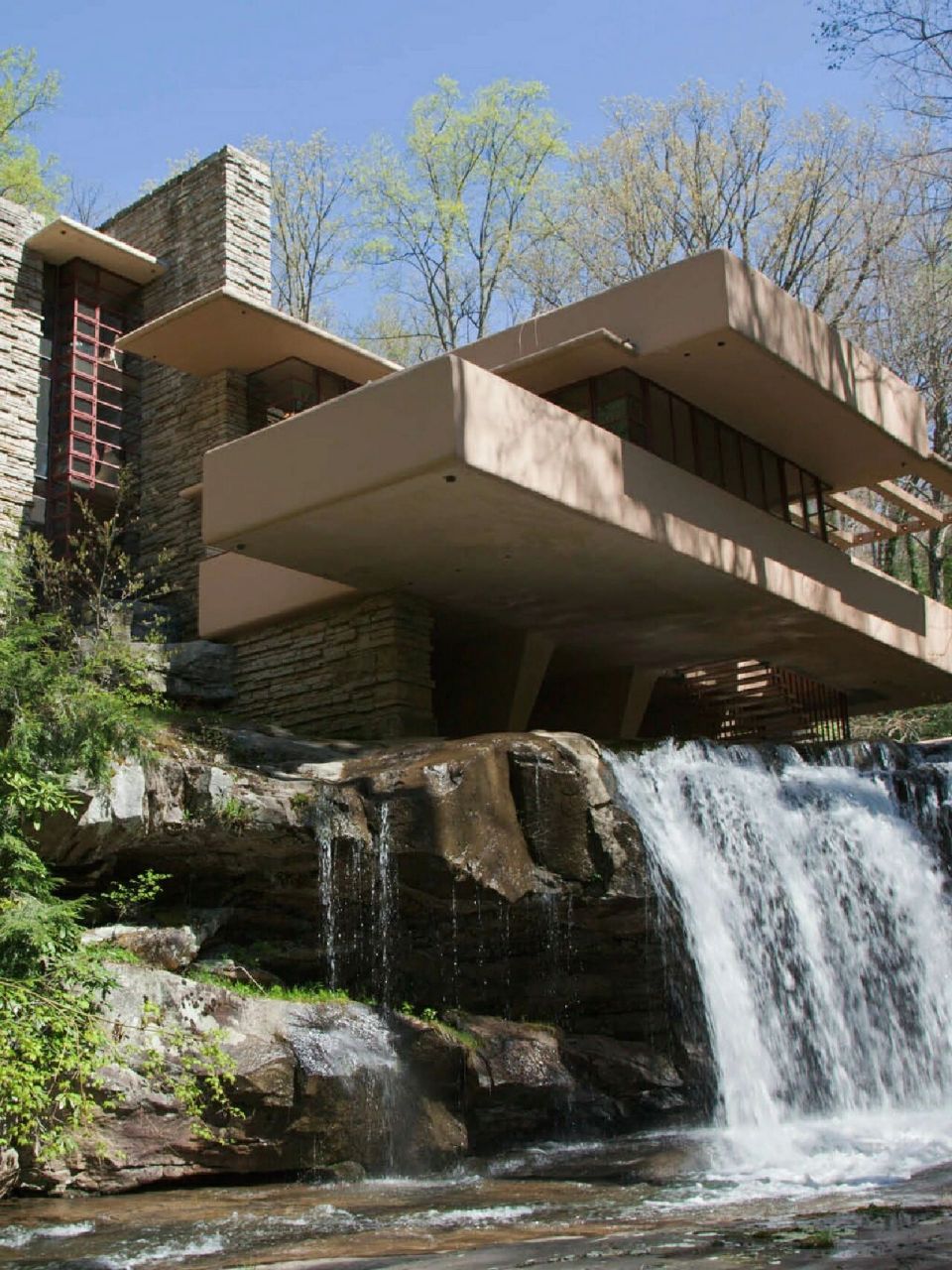 中文名:流水别墅,落水山庄 英文名:fallingwater 所在地:美国宾夕法尼