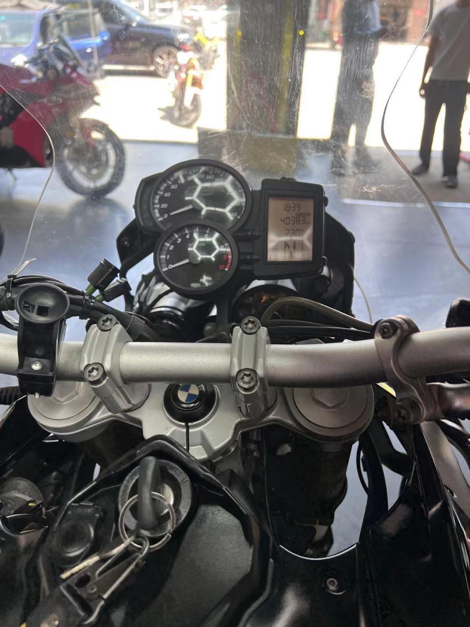 17年宝马f800gs,车况精品3手户4万公里,护杠,萝卜射灯,三箱,3万多即可