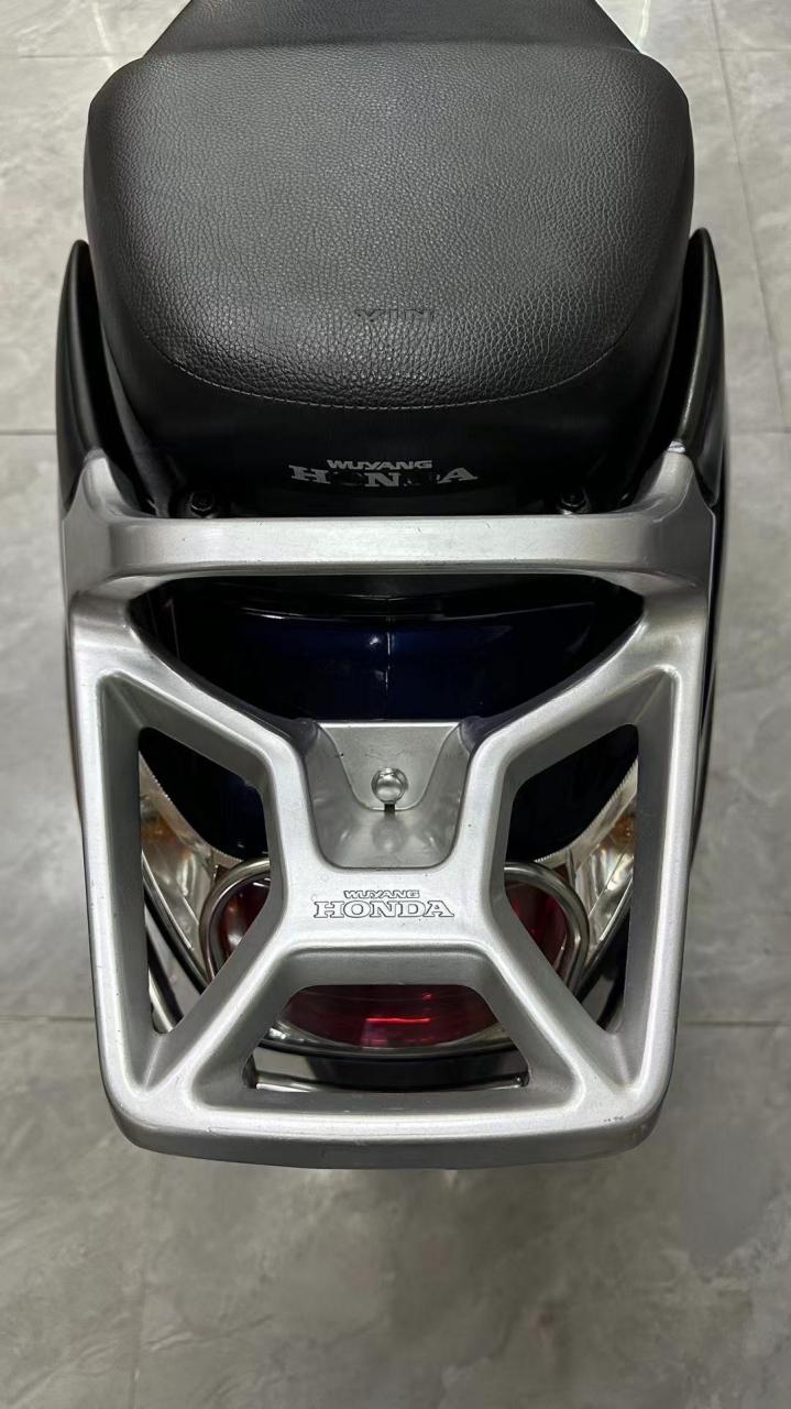 抵押到期高端五羊本田国四电喷喜悦110机,高配版前碟刹,蓝表,全铝合金