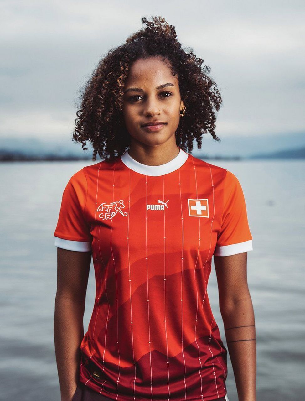 彪马发布瑞士女足2023世界杯主场球衣 #足球#0202