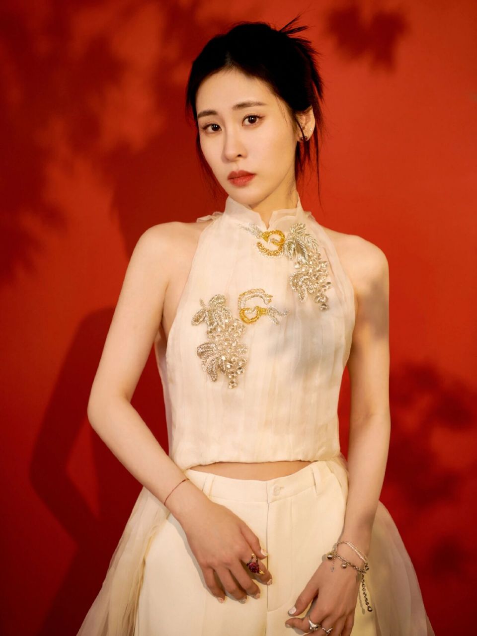 三寸盛京|张碧晨 张碧晨演绎三寸盛京 2023ss 昆仑听雪系列作品  晶莹