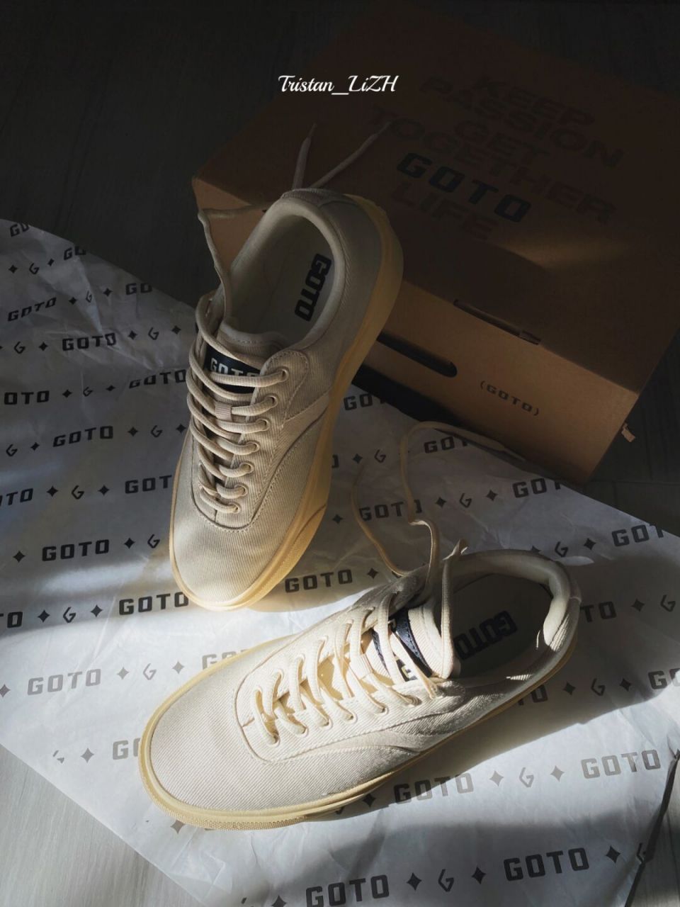 沙漠灰板鞋94 配色还是很阔以的[得意]#鞋控の日常# #鞋控的日常