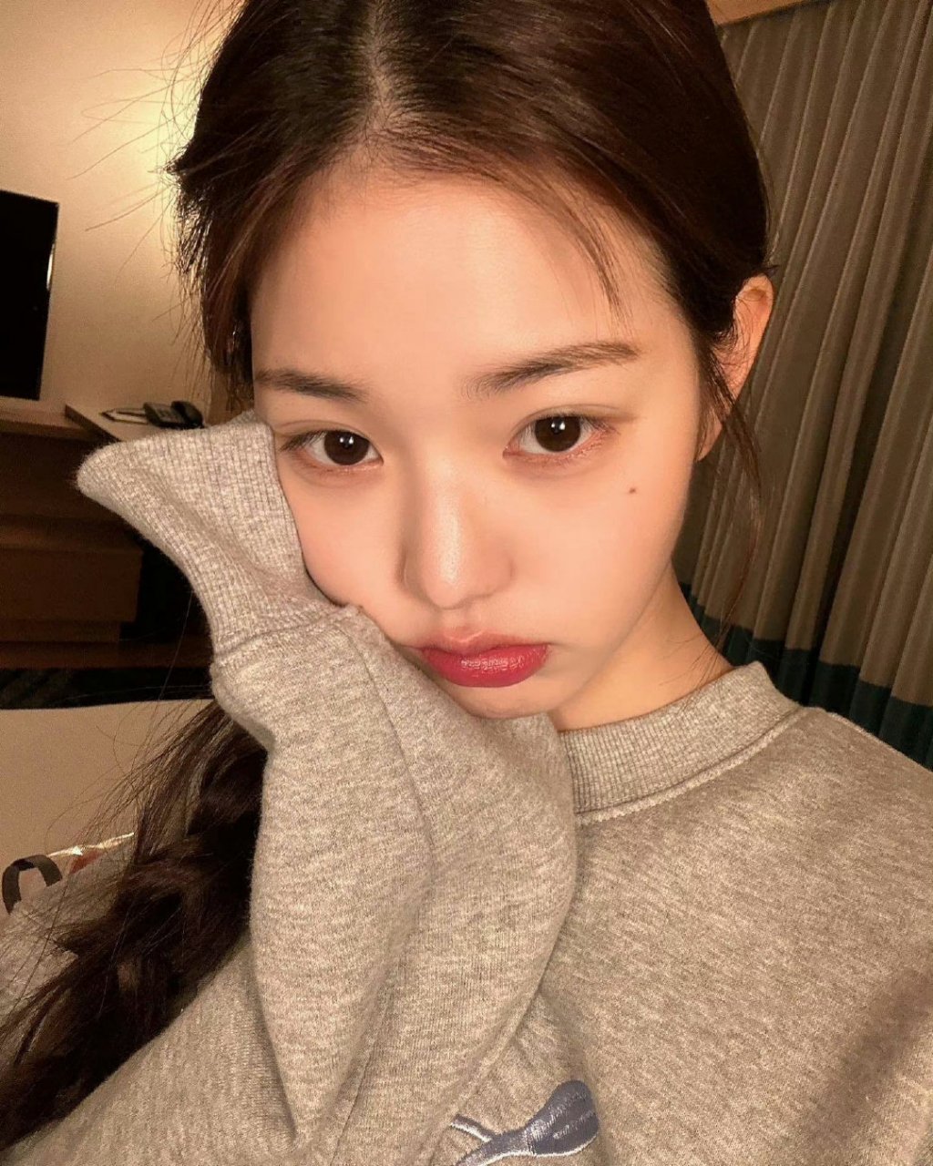 张元英自拍头像,甜美的欧尼