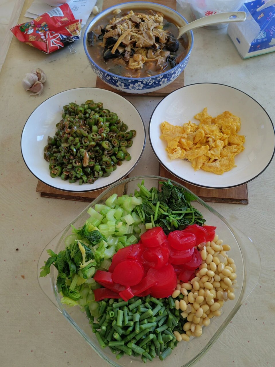 天津过生日必备之红粉皮捞面(σ11ω11)σyo 打卤面,菜码,红粉皮.