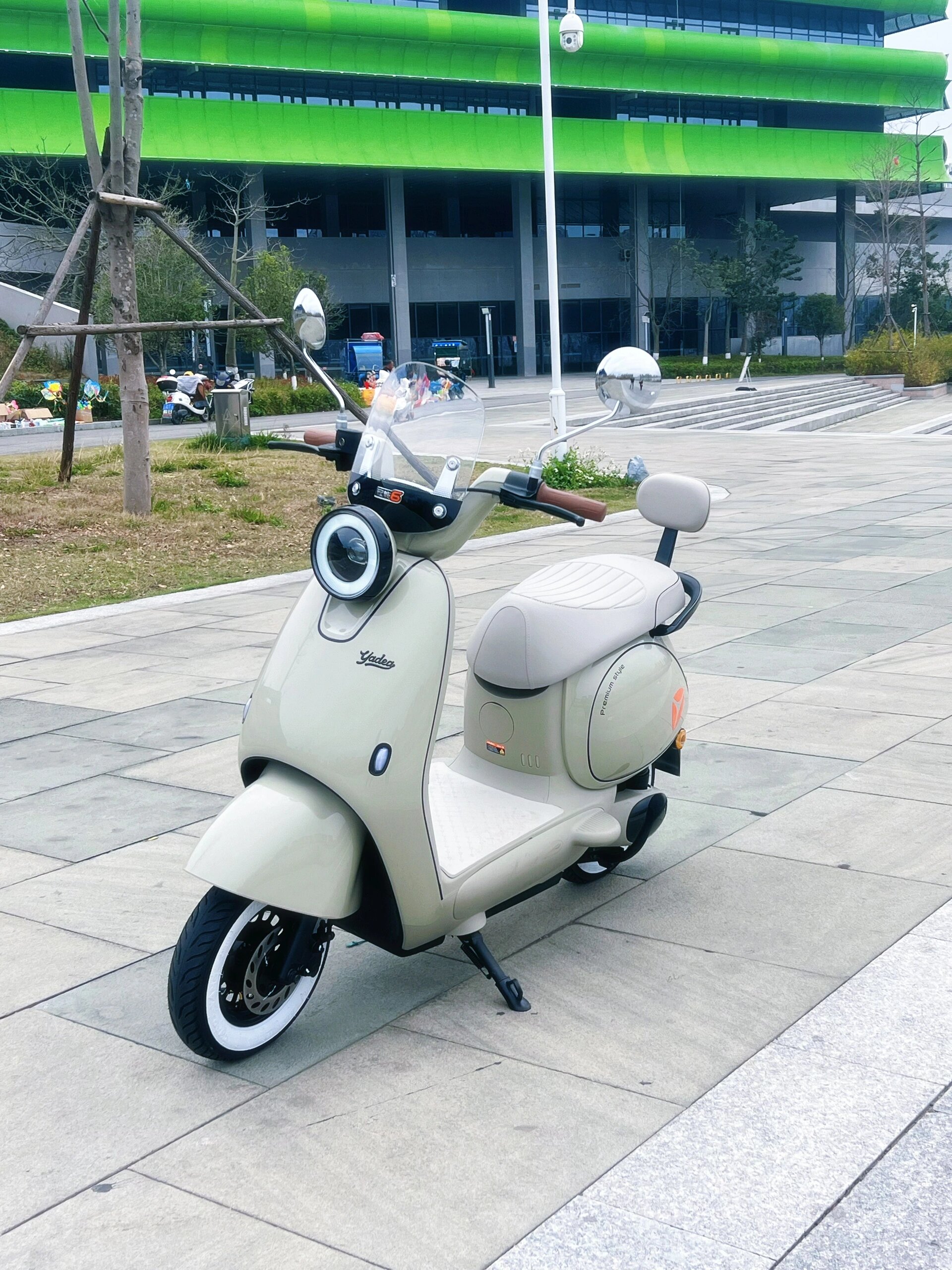 2024年女王座驾,雅迪冠能6代q50 雅迪q50电动车,真的太香了!