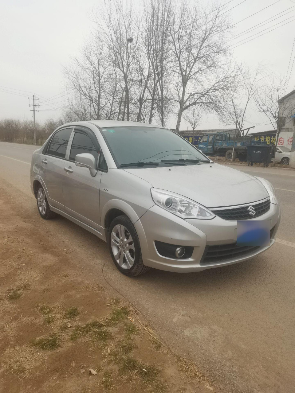 14年铃木利亚纳a6  原版无事故  1.4铃木发动机  省油好开